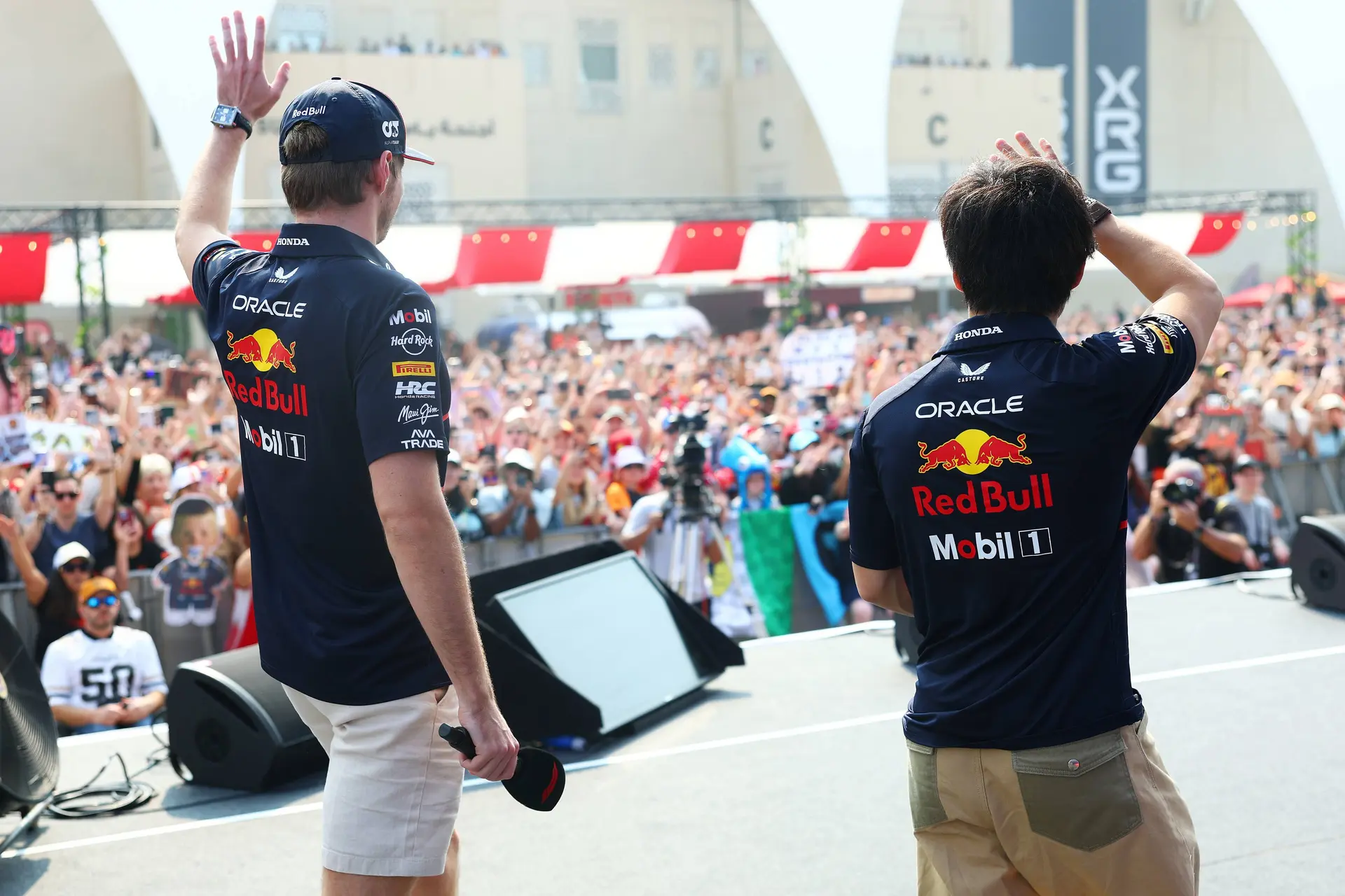 max-verstappen-yuki-tsunoda-2025-red-bull-racing-abu-dhabi-zaterdag