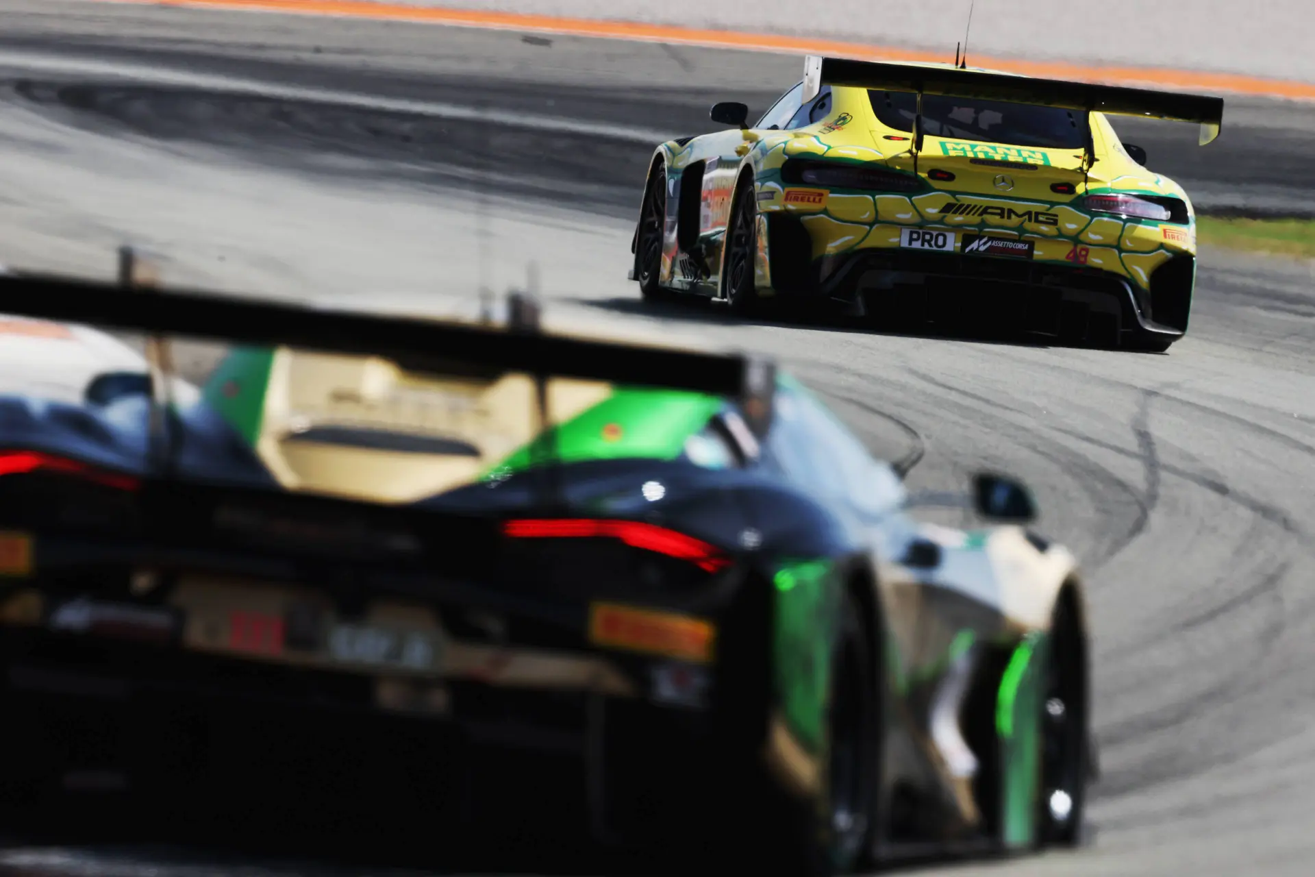 'Verstappen heeft zaken GT3-team geregeld, gaat met ander merk in zee en heeft nieuwe line-up'