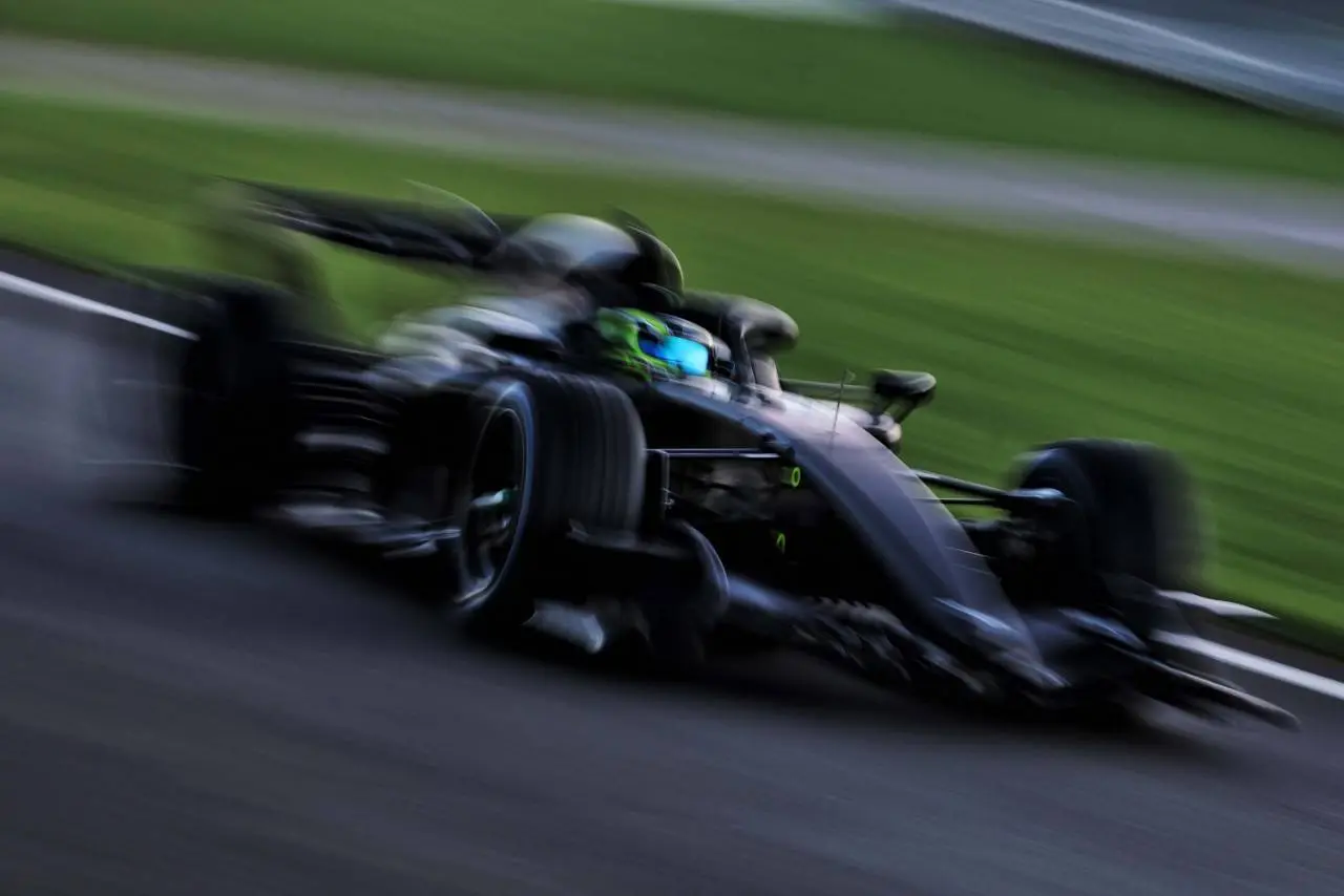 [Foto's] Cadillac toont eindelijk bijzondere kleurencombinatie van allereerste F1-bolide