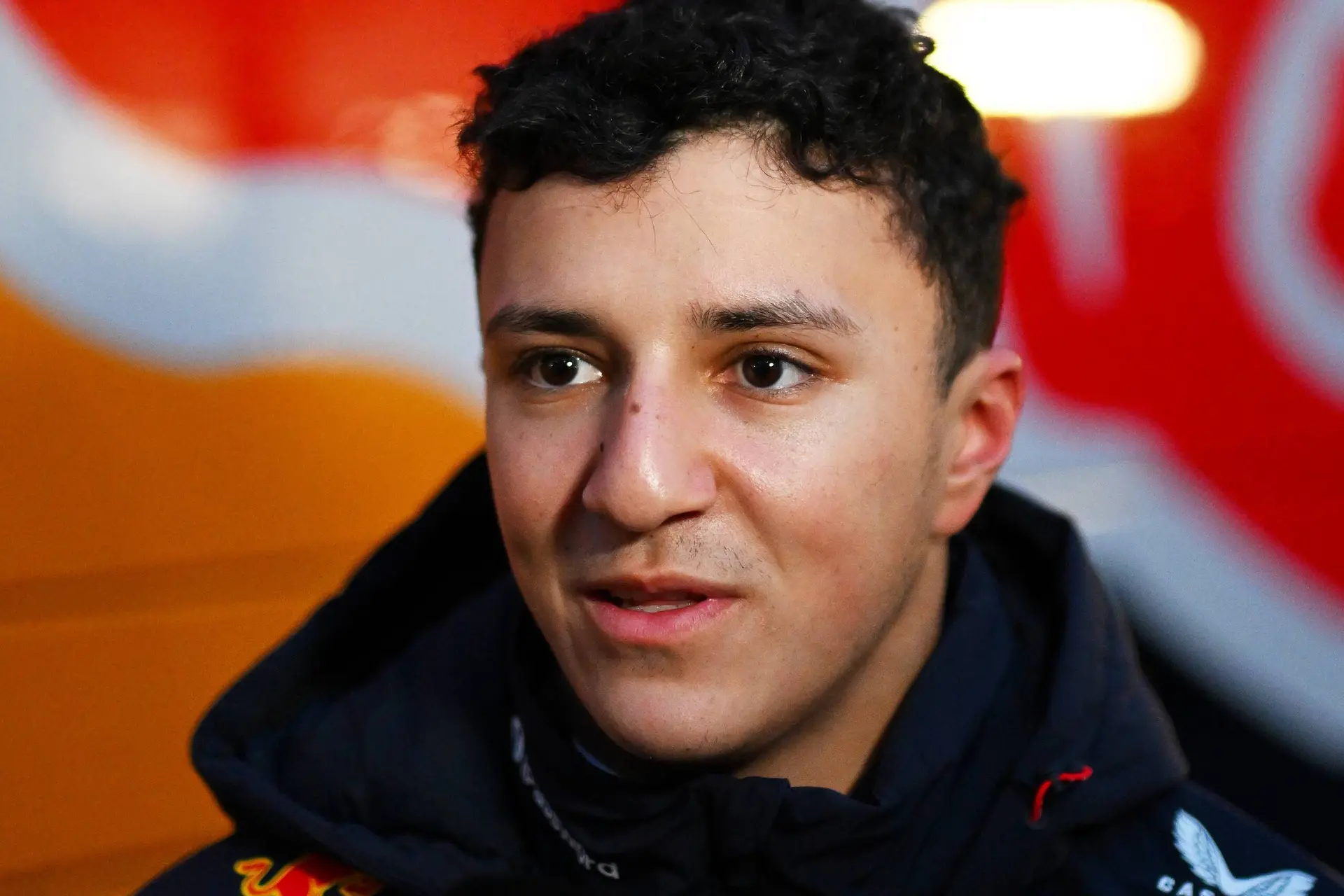 Hadjar deelt waanzinnig nieuws over Red Bull, verwachtingen volledig overtroffen