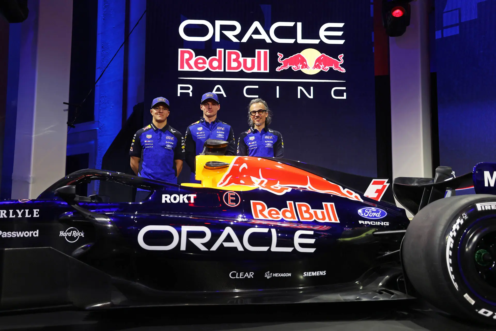 Hadjar heeft wel heel bijzondere vraag voor Verstappen: 'Misschien zou ik dat wel vragen'