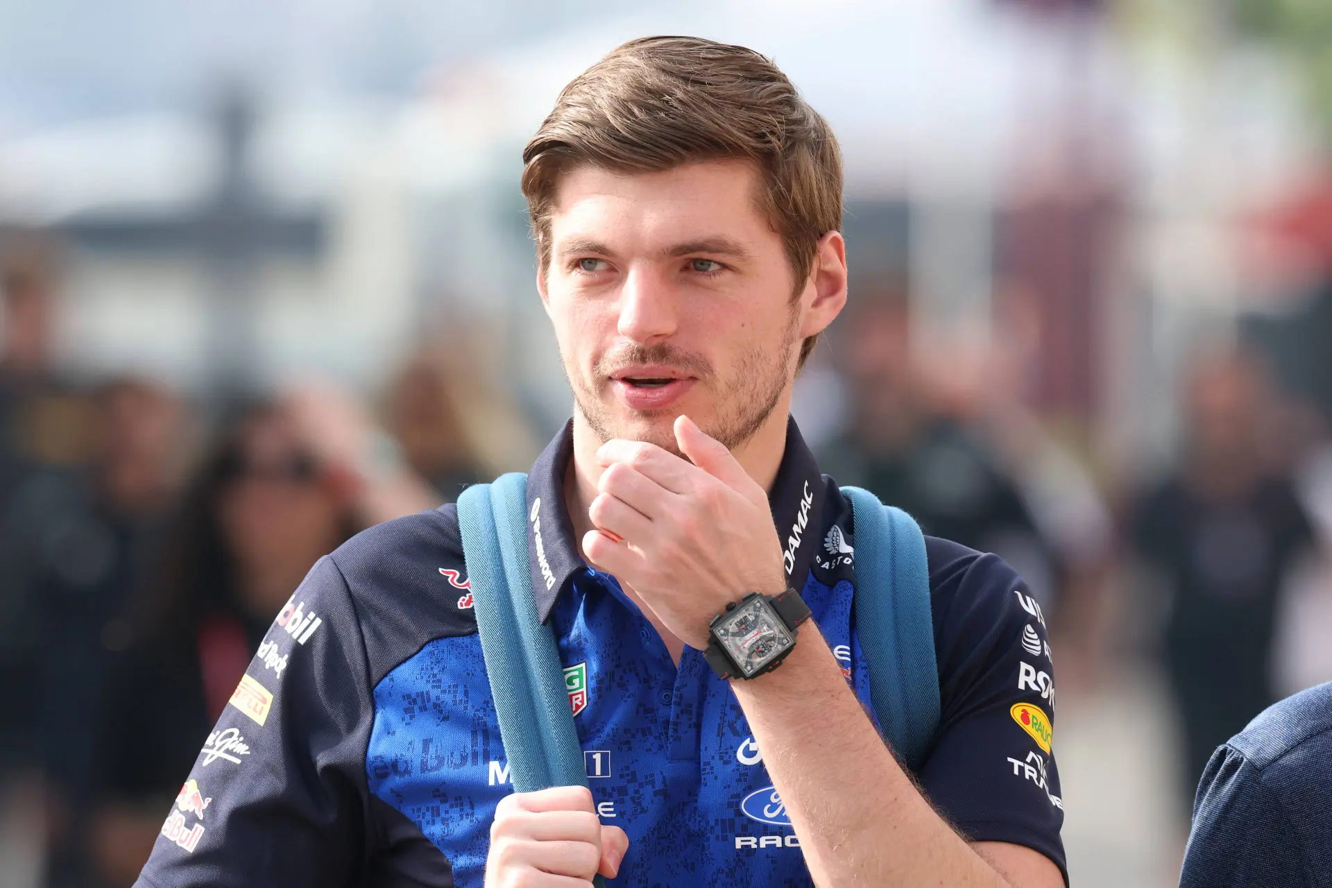 Verstappen kondigt volgende Red Bull-upgrades aan: "Ze moeten minder aan de catering uitgeven"