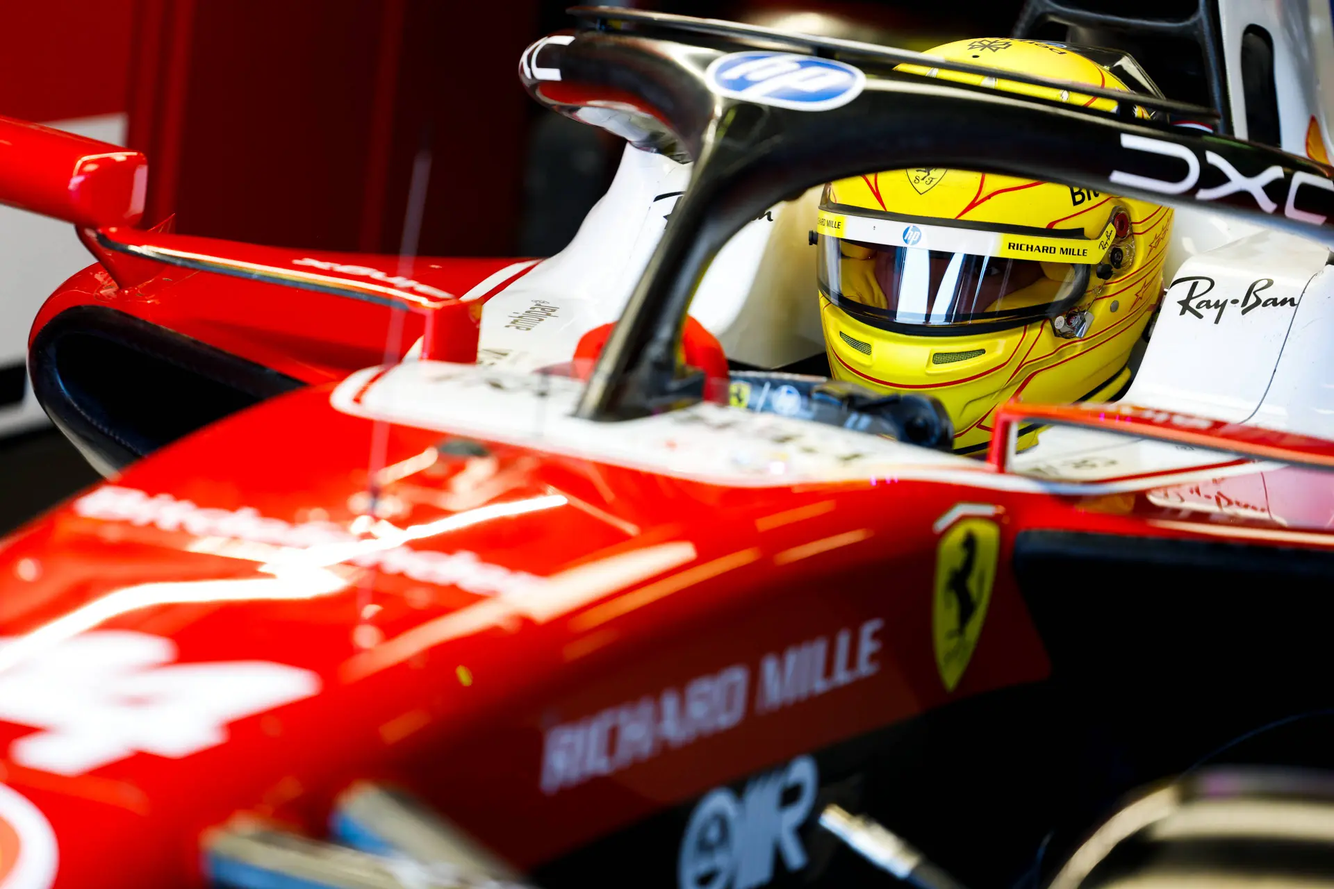 Windsor moest lachen om Ferrari-coureurs: 'Hamilton kwam bijna tot stilstand'