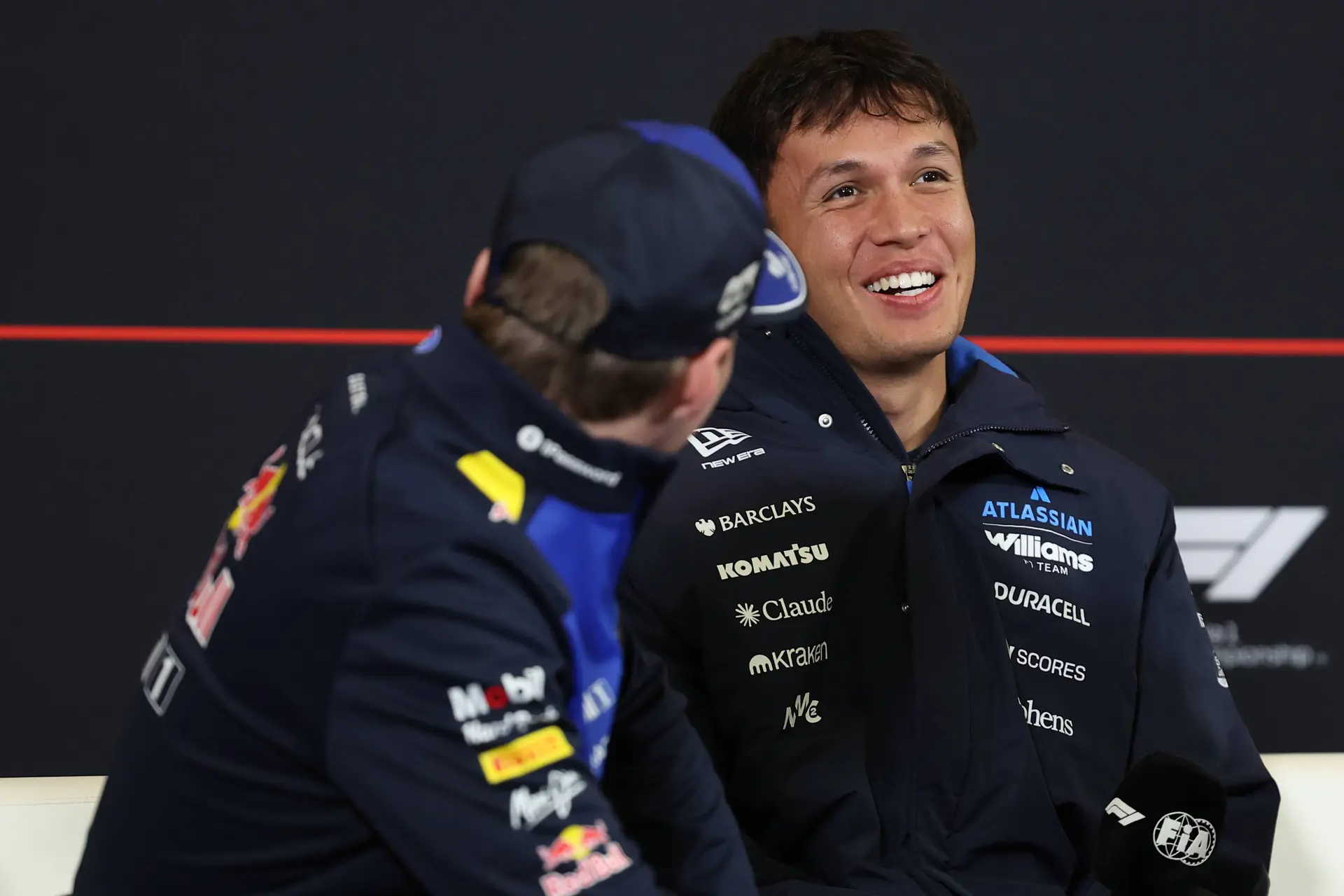 max-verstappen-china-2026-donderdag-red-bull-racing-2-alexander-albon-