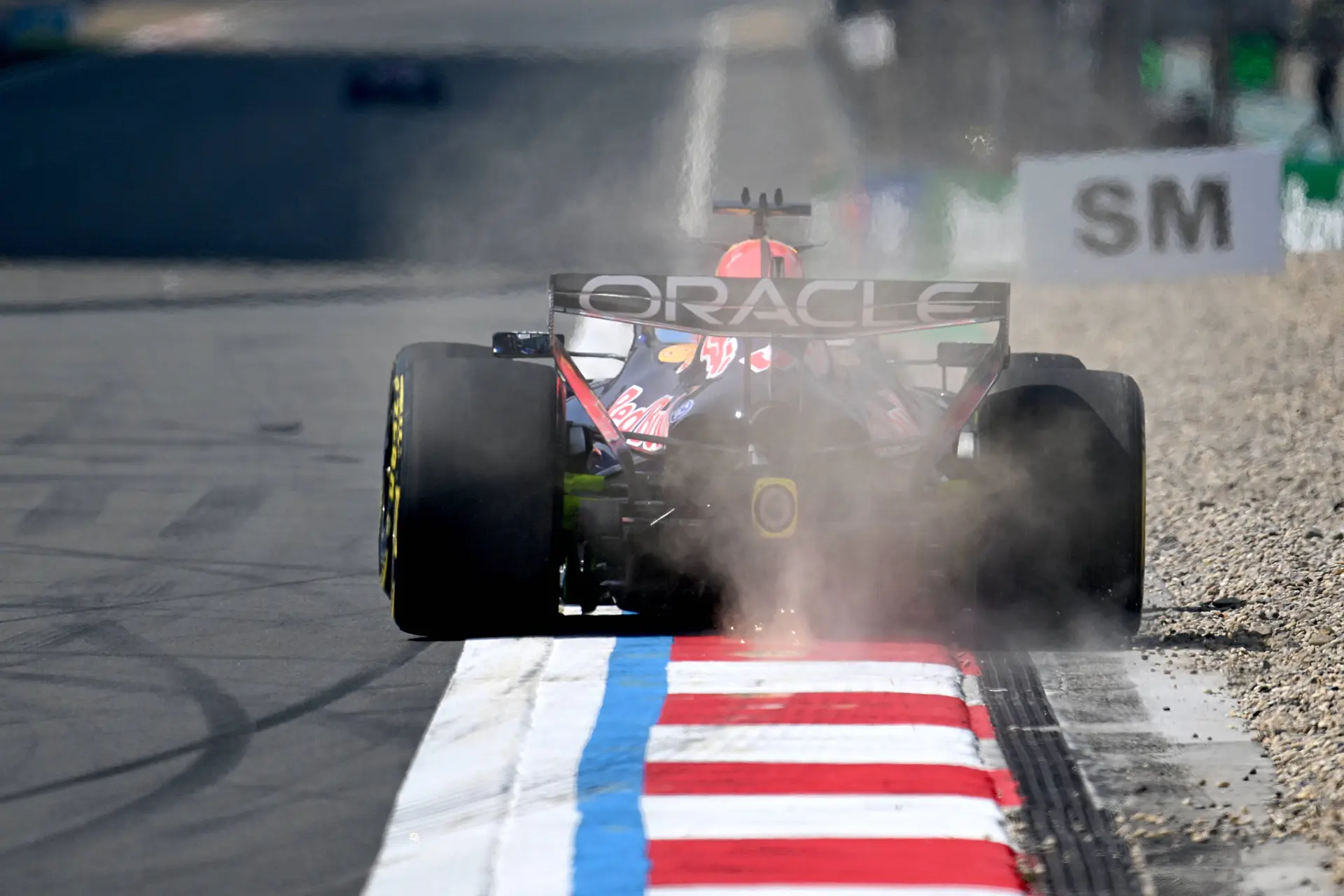 Verstappen met gigantisch en terugkerend probleem, Red Bull moet naar de tekentafel
