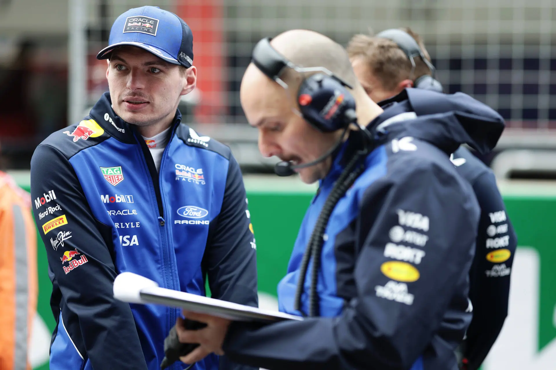 Hughes mengt zich in speculatie over Verstappen en Lambiase: "Onjuist om dat aan te nemen"