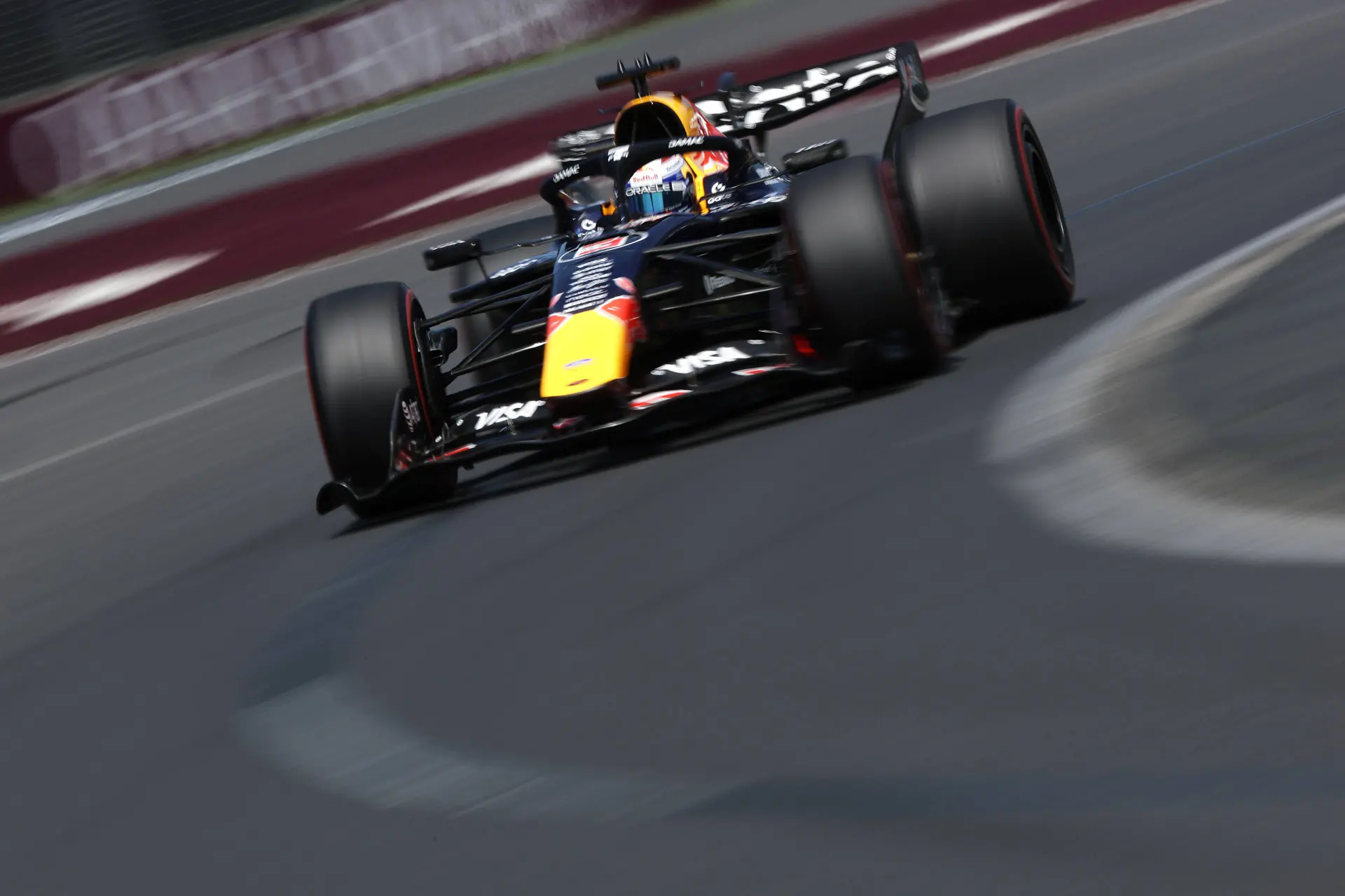 Kwalificatie Verstappen al vroeg voorbij, Nederlander crasht in Q1