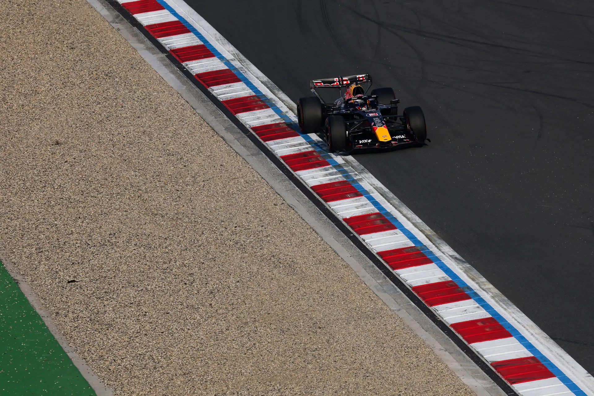 F1 Live | Reacties na spannende sprintrace China, frustratie bij Verstappen