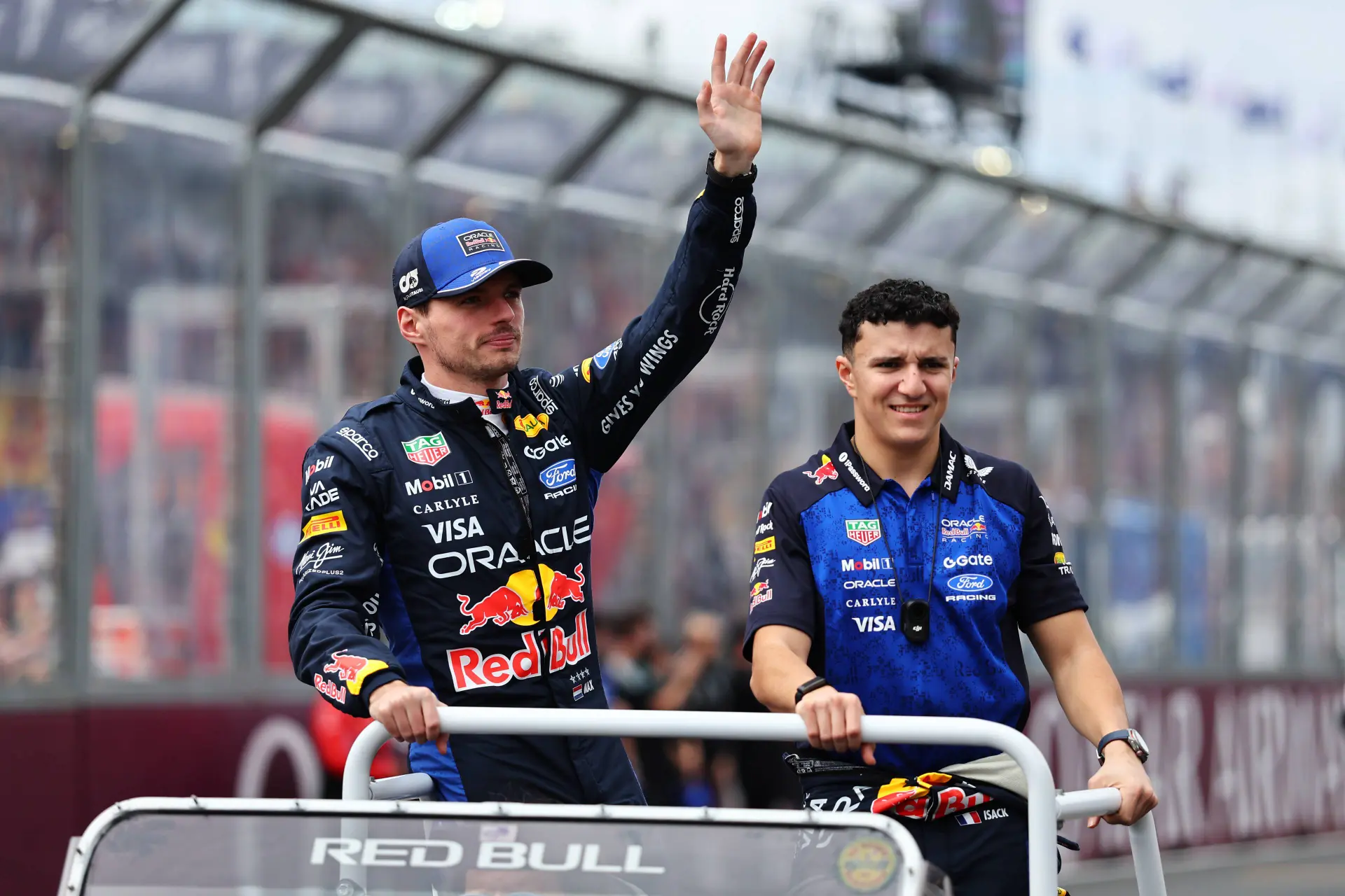 Hadjar begon niet zonder zorgen aan nieuwe uitdaging naast Verstappen: "Ik dacht wel: dit is raar!"