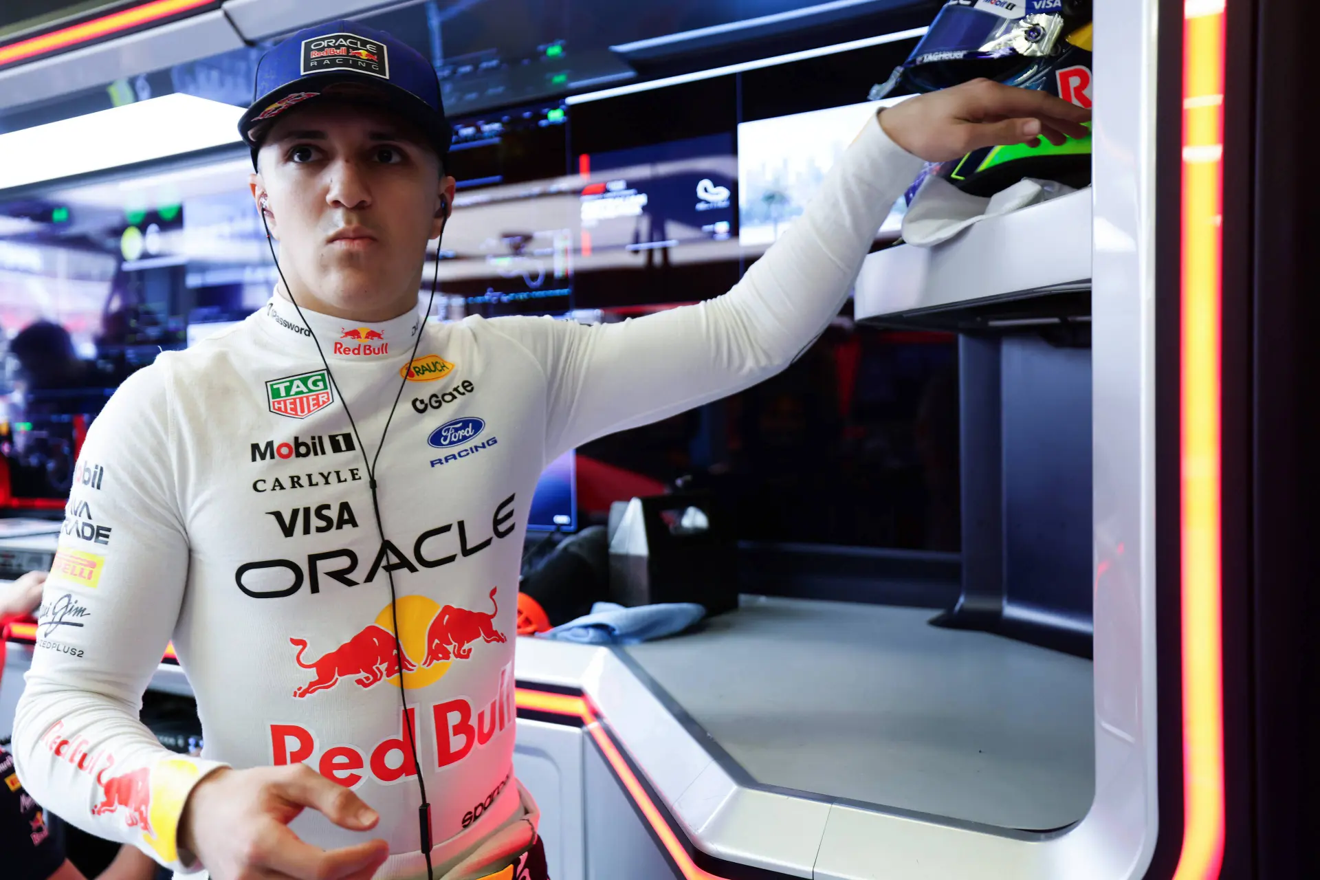Hadjar haalt uit naar Red Bull: 'Ik heb het nog tegen het team gezegd'