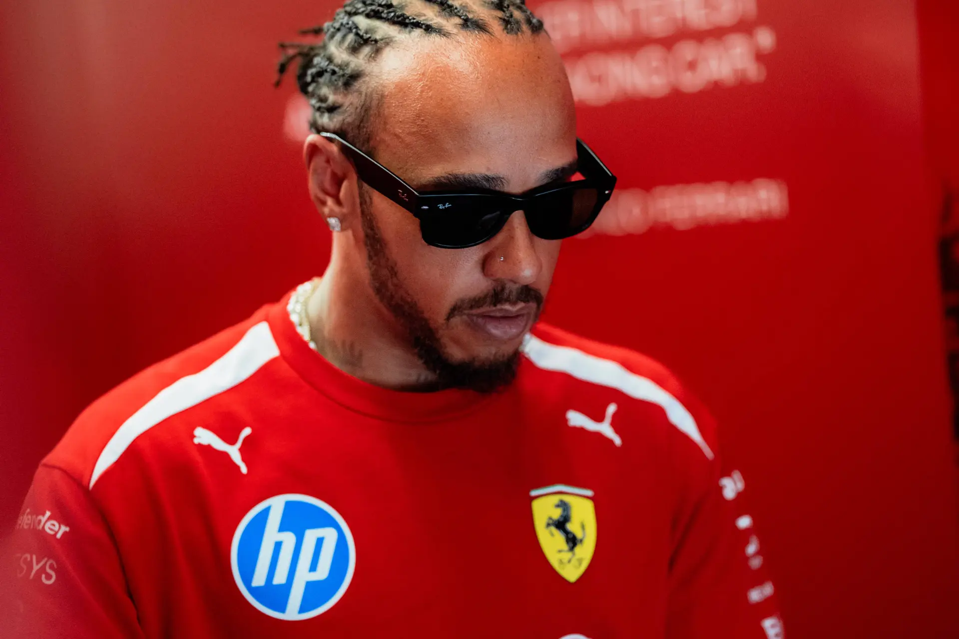 GT3-teamgenoot richt pijlen op FIA na actie Hamilton: "De dubbele standaard faalt nooit!"