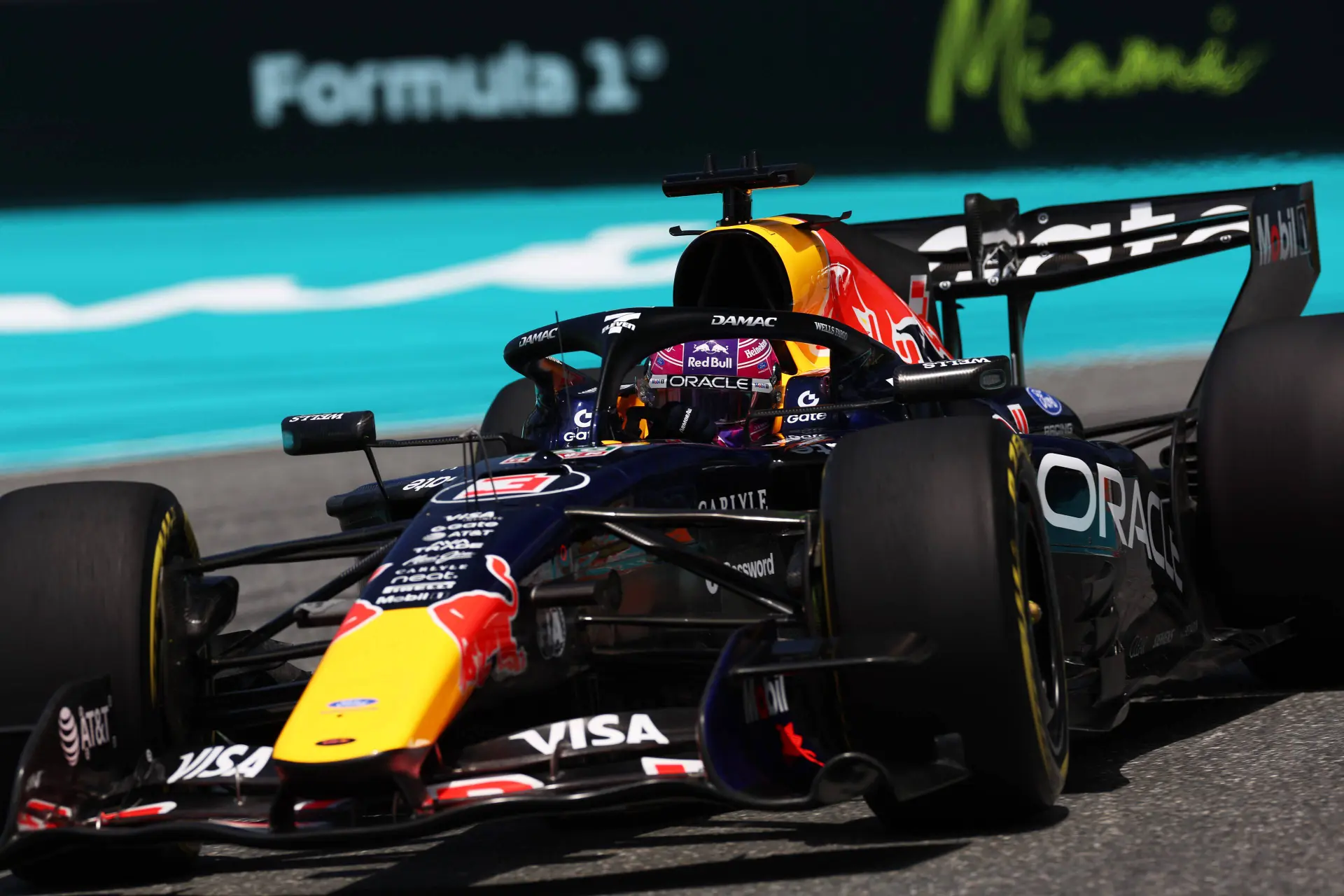 Verstappen licht tipje van de sluier op over upgradeplannen Red Bull: "Enorme stap"