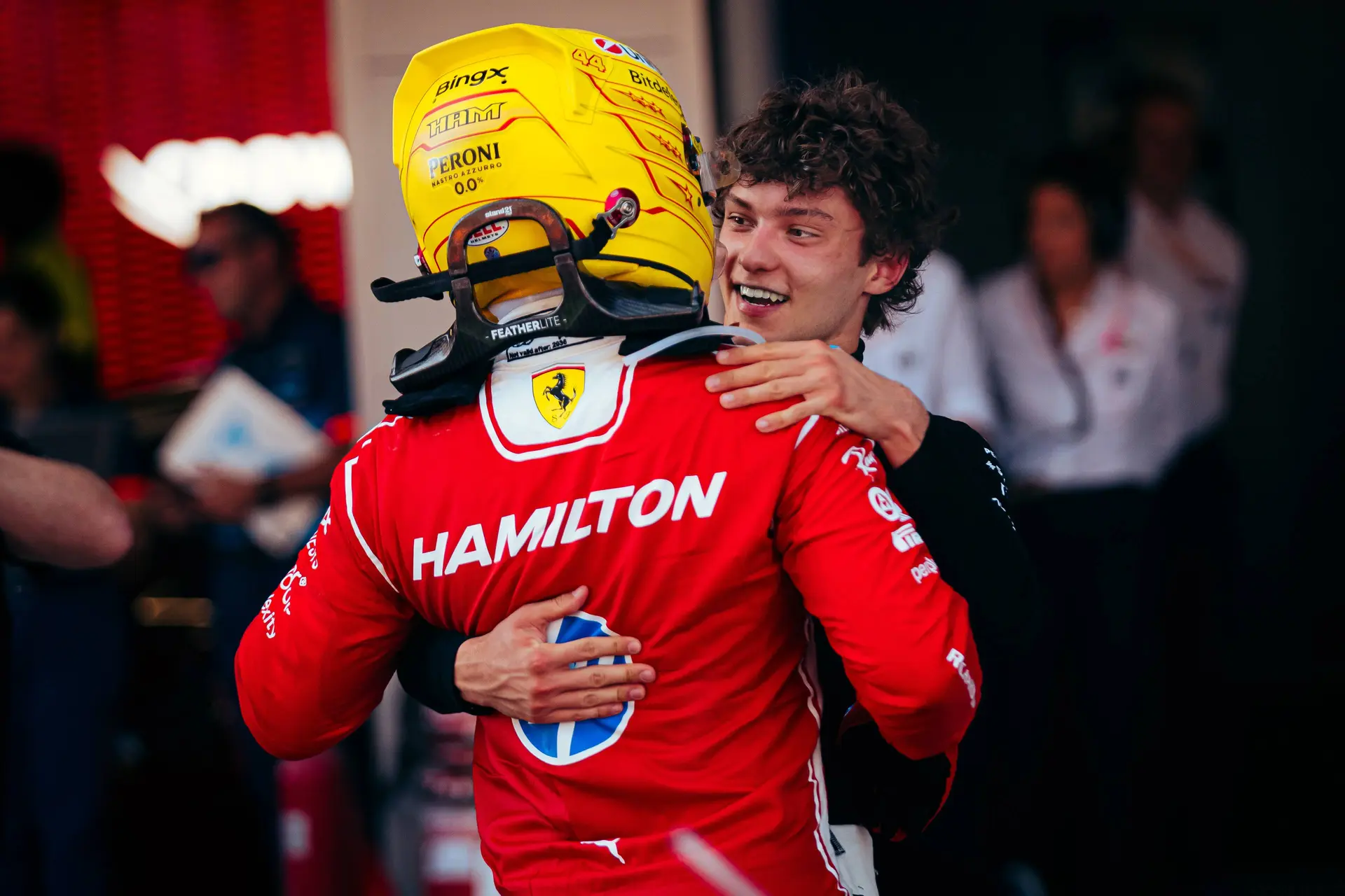andrea-kimi-antonelli-mercedes-gp-barcelona-catalonie-2026-zondag-lewis-hamilton-ferrari