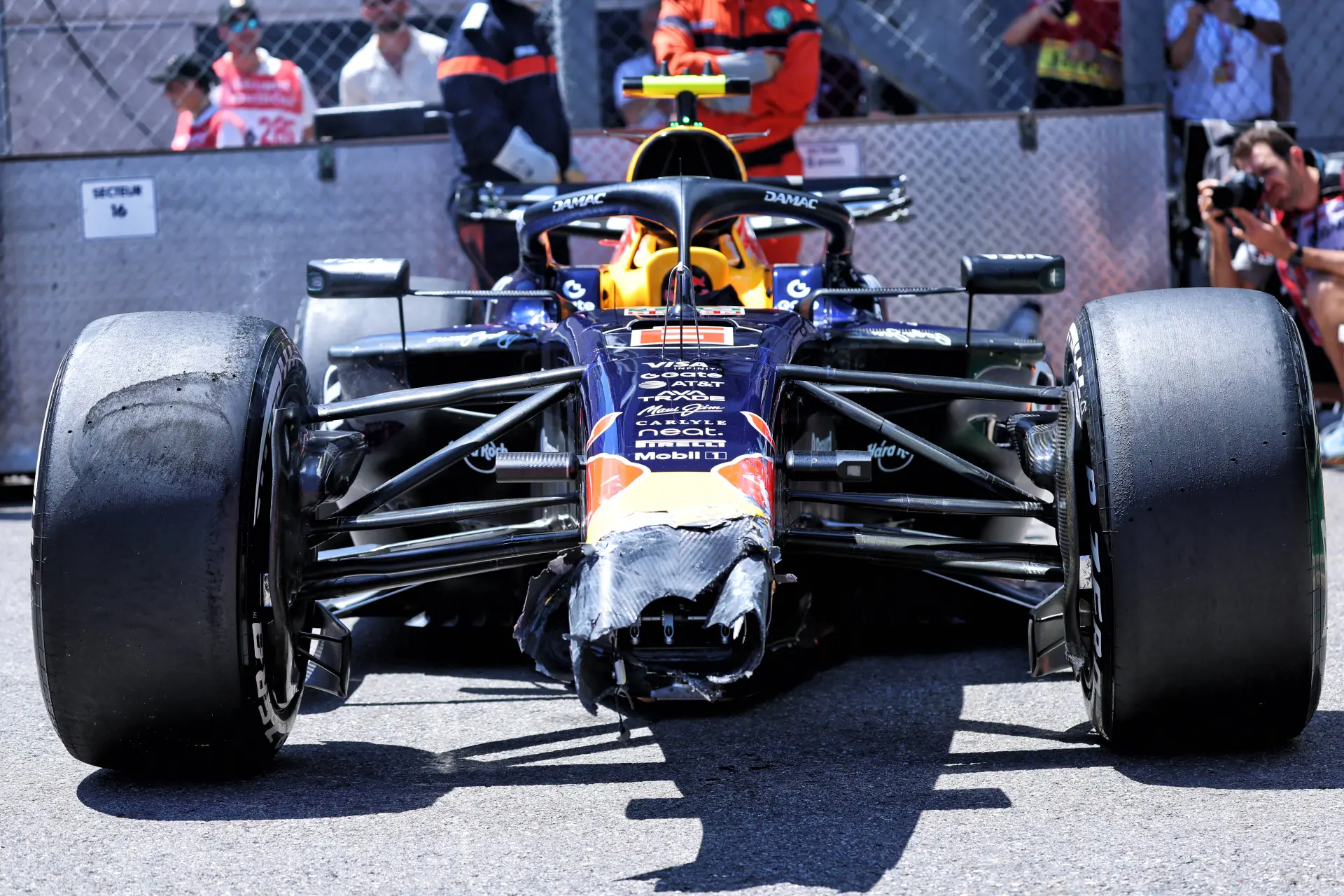 crash-isack-hadjar-red-bull-racing-monaco-vt1-rb22-16