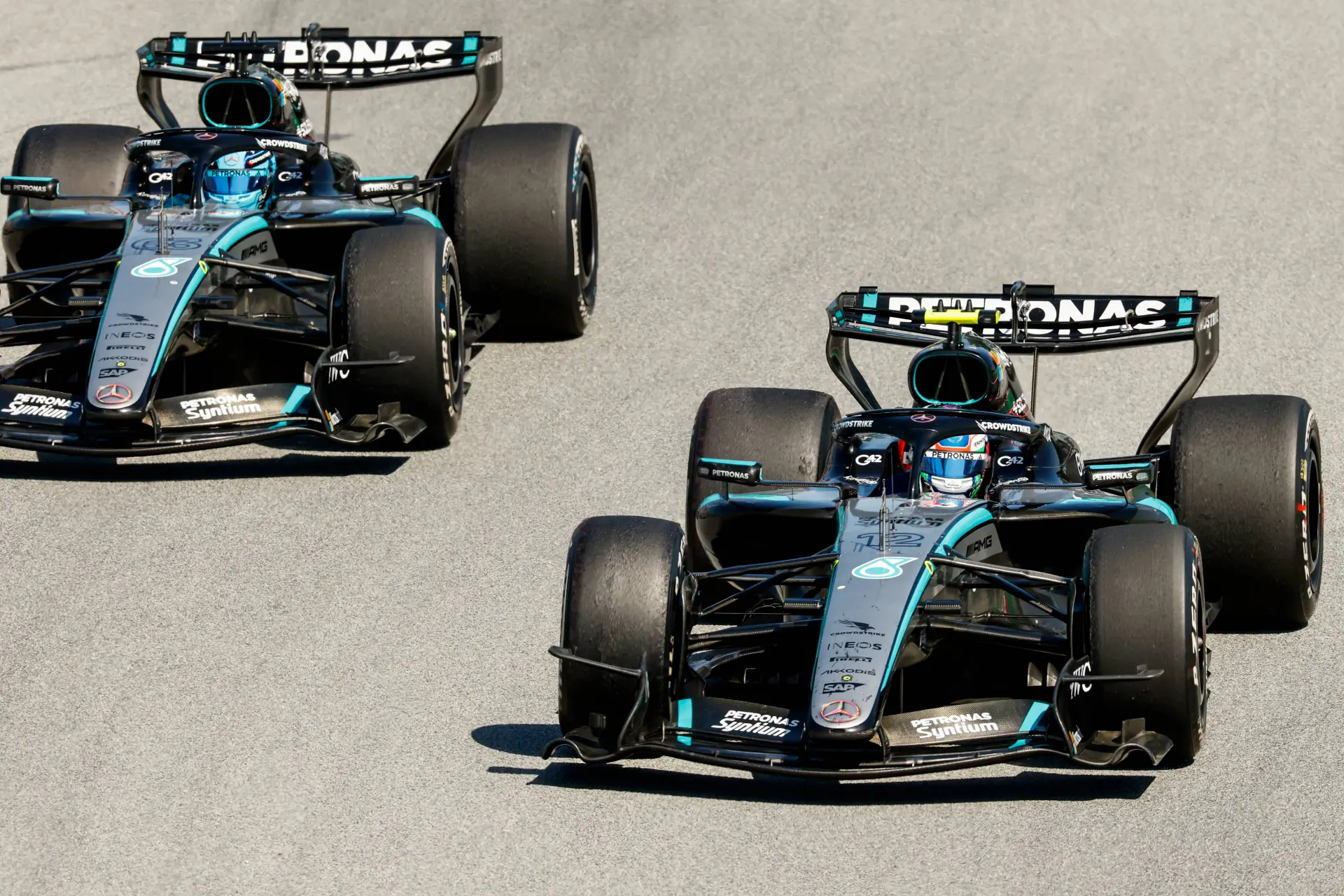 Mercedes vol lof: "Hij kwam beter van de startlijn dan de Ferrari!"