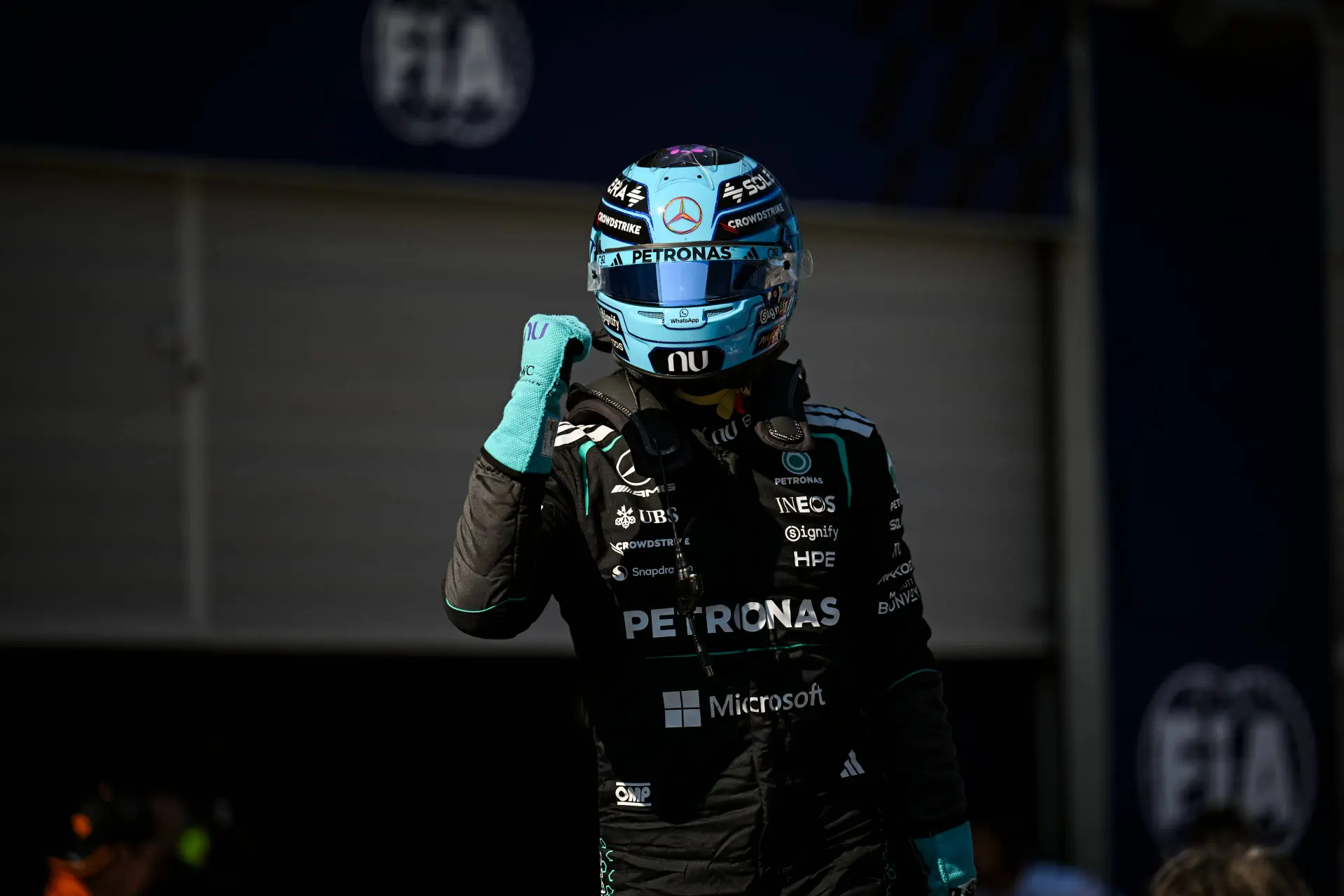 Verstappen grijpt nipt naast de overwinning na lange strijd met Mercedes