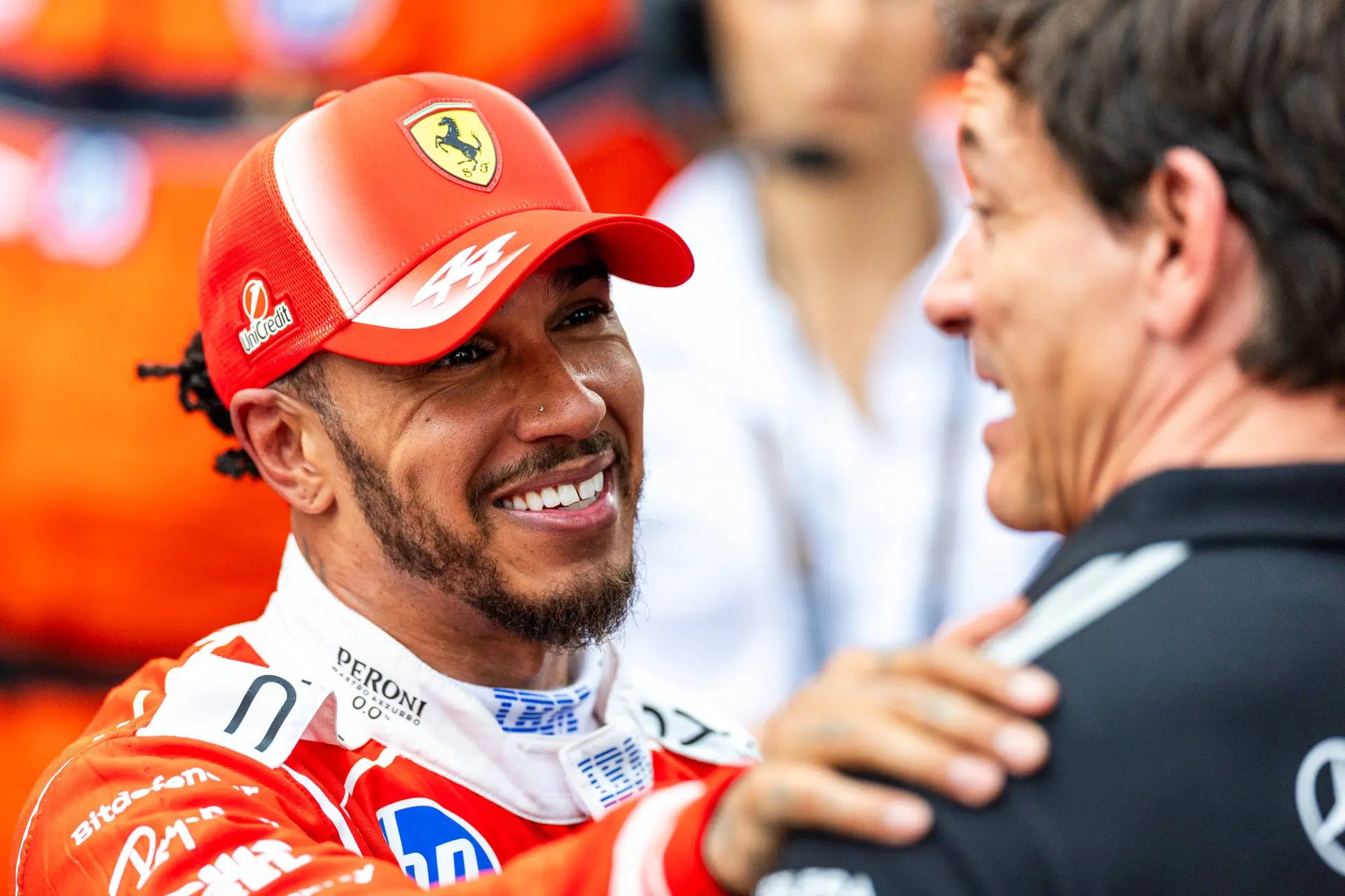 lewis-hamilton-ferrari-toto-wolff-mercedes-2026-monaco-zondag-race-podium