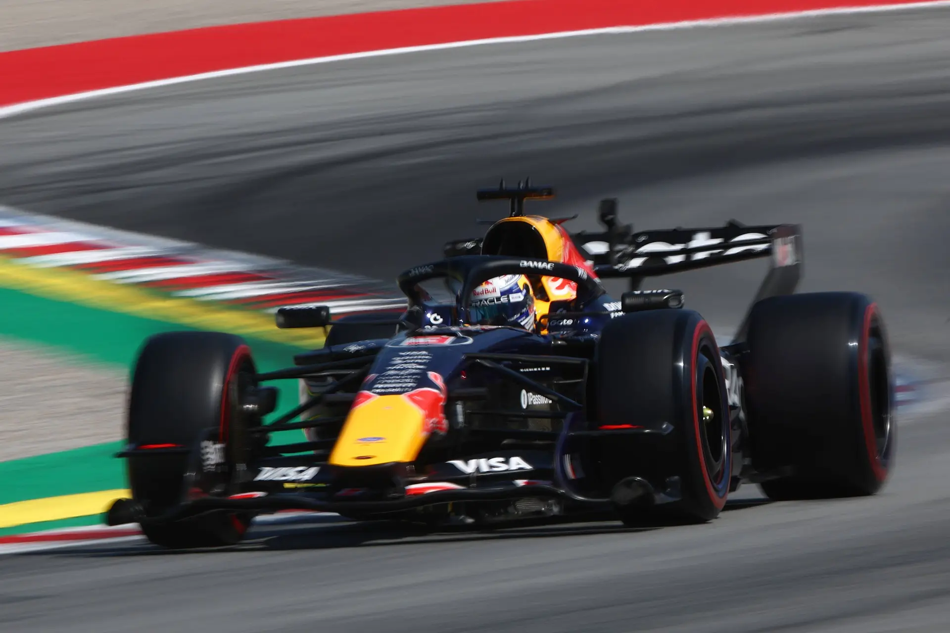 Analisten denken dat Verstappen Mercedes kan verrassen: "Als de auto doet wat hij wil"