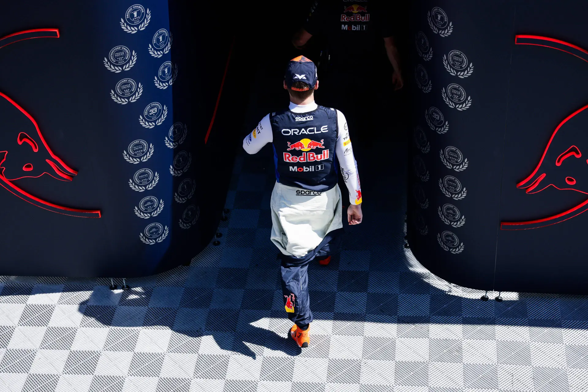 Tung luistert met een scherp oor naar Verstappen: "Er was iets niet helemaal pluis"