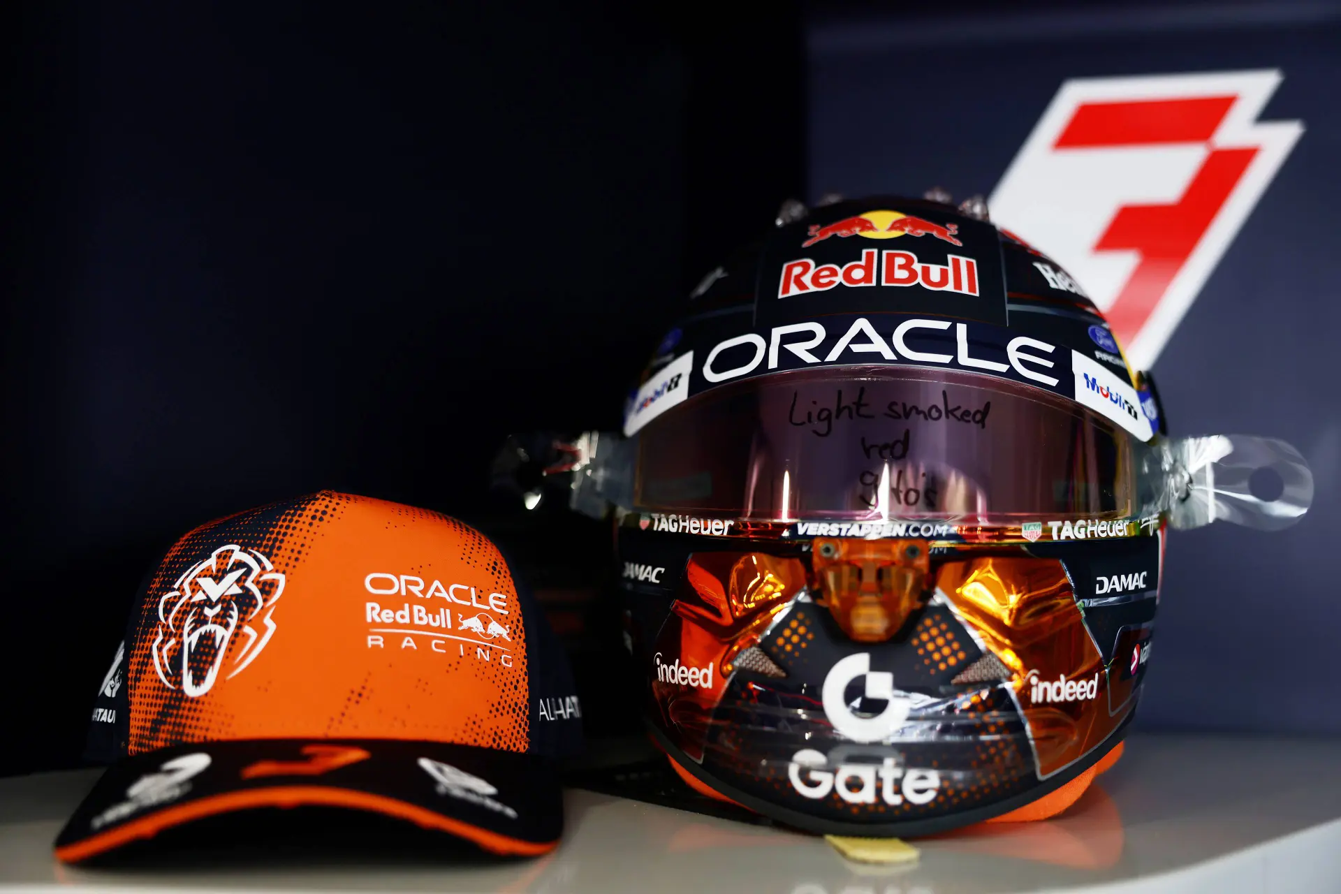 Buitenlandse media noemen Verstappen angstaanjagend: "Hij is onbetaalbaar geworden"