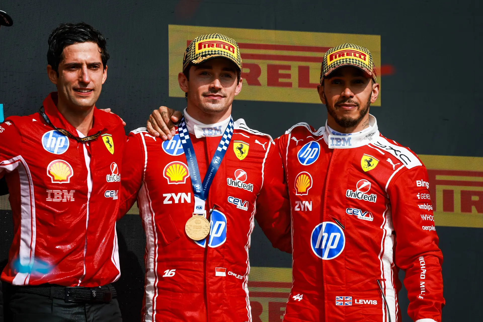 Schumacher ziet Ferrari-spanning oplopen: "Hamilton vond dit duidelijk niet leuk"