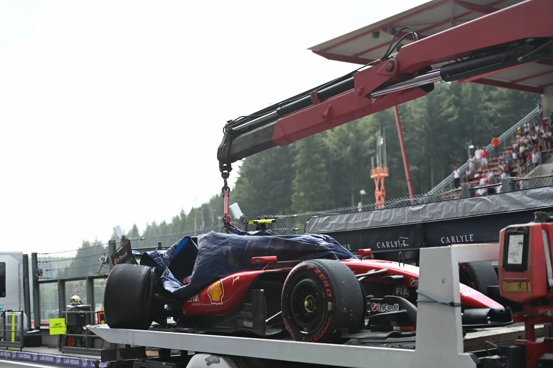 crash-lewis-hamilton-ferrari-belgië