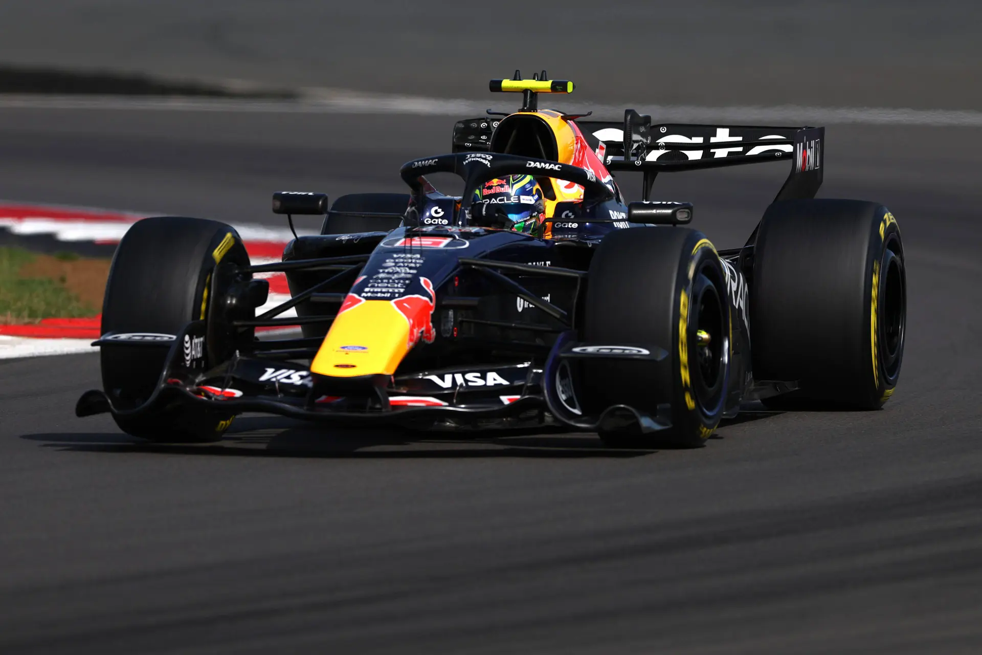 Ondertussen in F1 | Hadjar debuteert met RB17 op Goodwood Festival