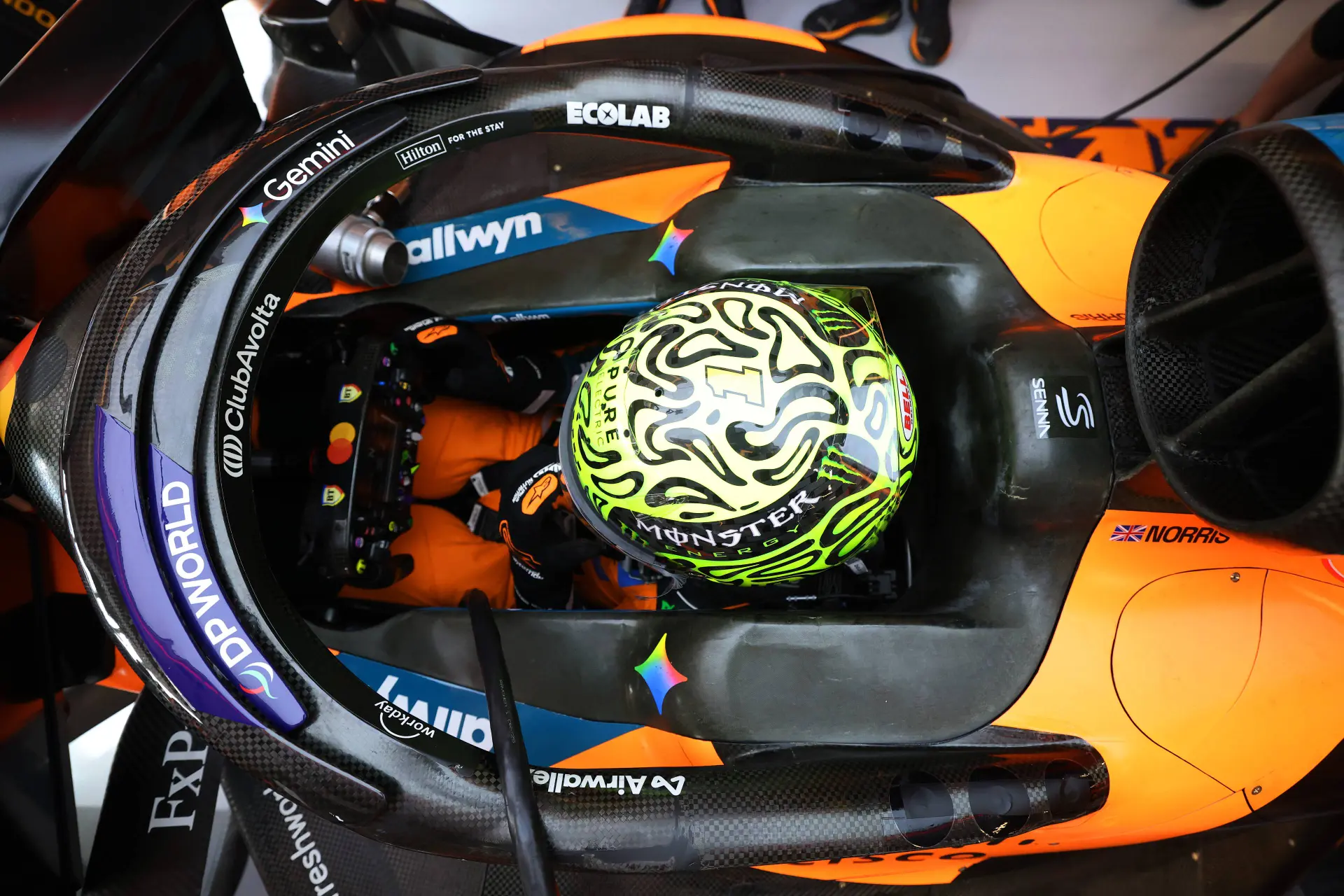 lando-norris-mclaren-gp-hongarije-2026-vrijdag-3