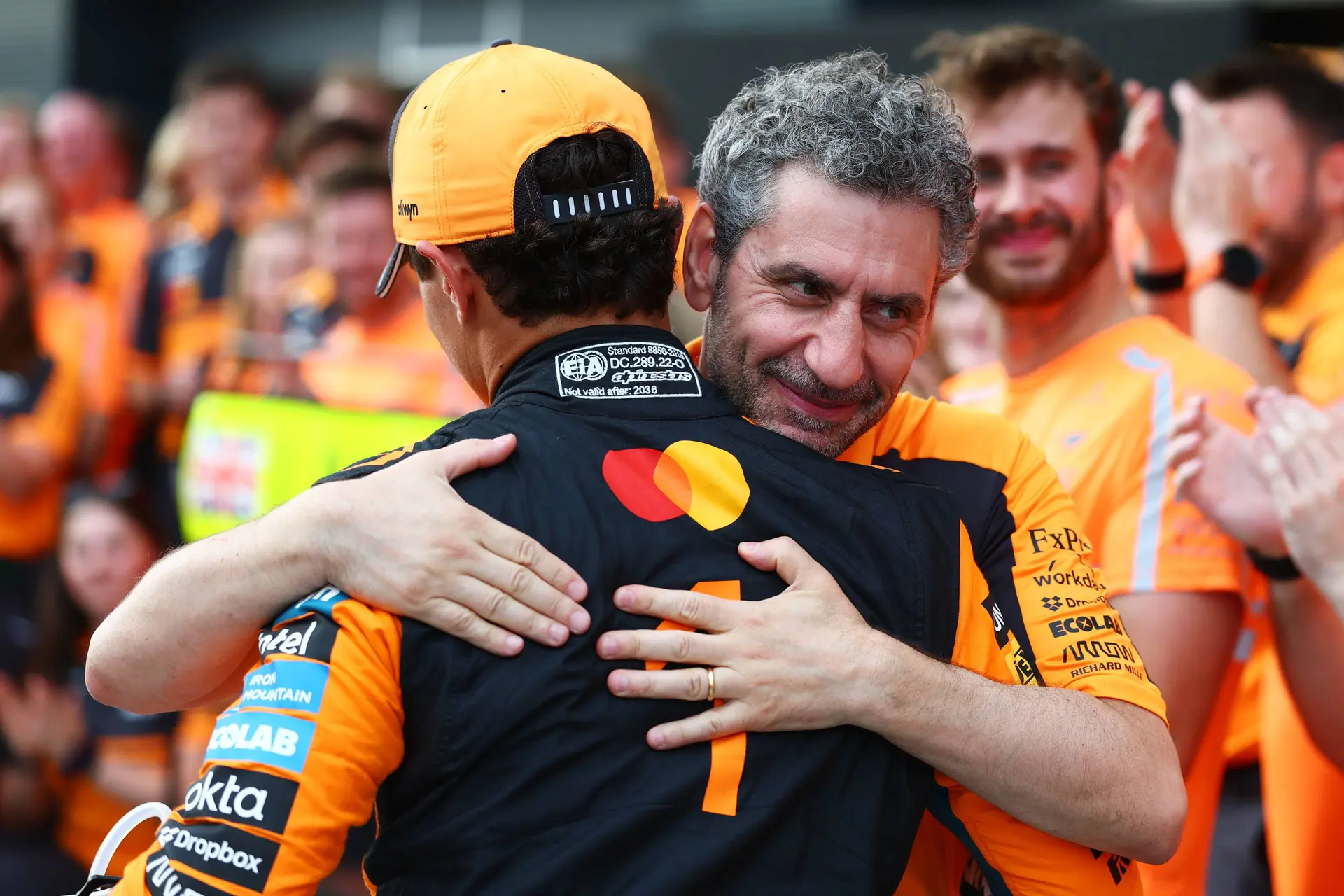 lando-norris-mclaren-gp-hongarije-2026-zondag-andrea-stella