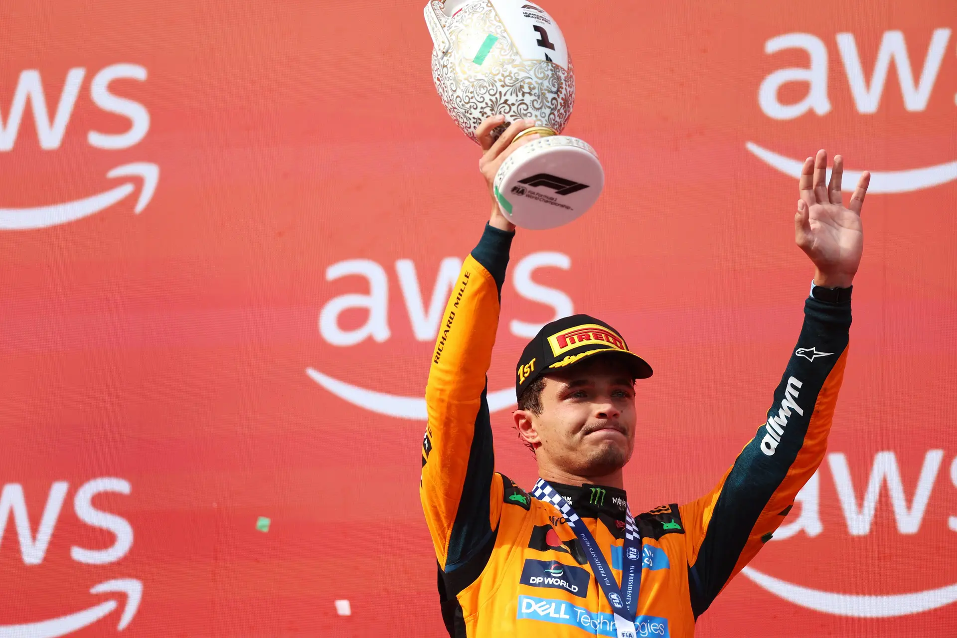 lando-norris-mclaren-gp-hongarije-2026-zondag-podium-5