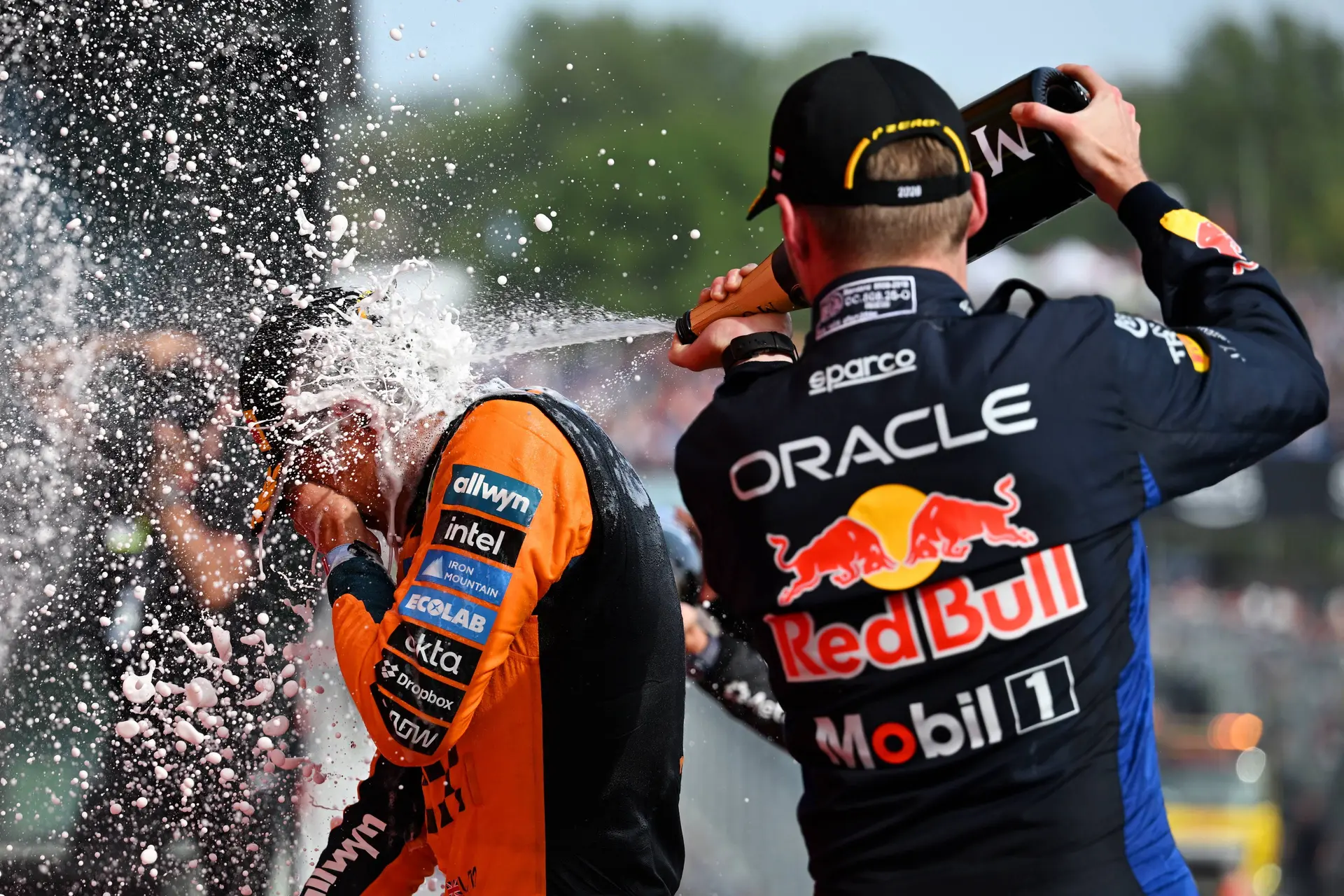 lando-norris-mclaren-gp-hongarije-2026-zondag-podium-max-verstappen-3