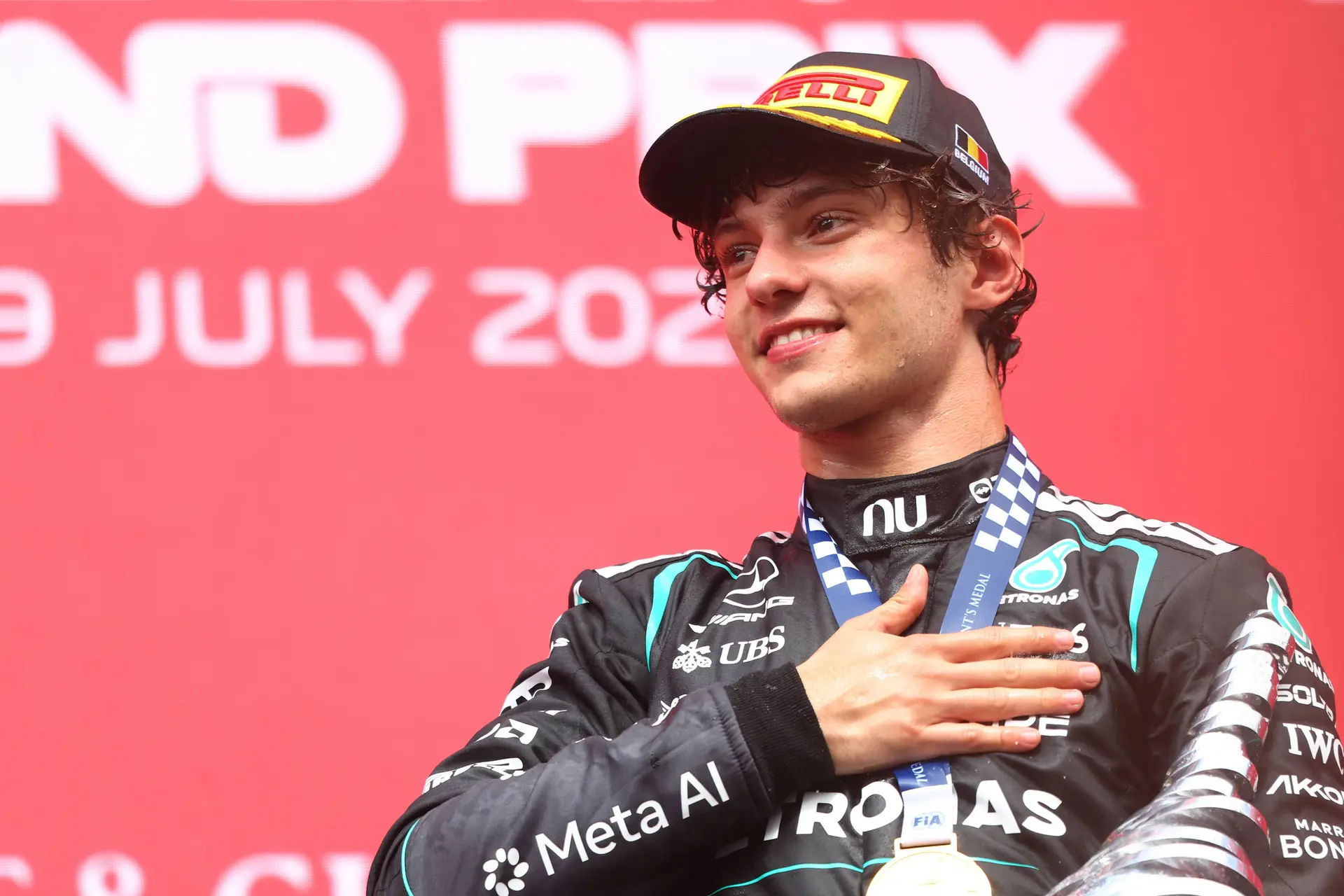 pirelli-andrea-kimi-antonelli-mercedes-gp-belgie-2026-zondag-podium-5