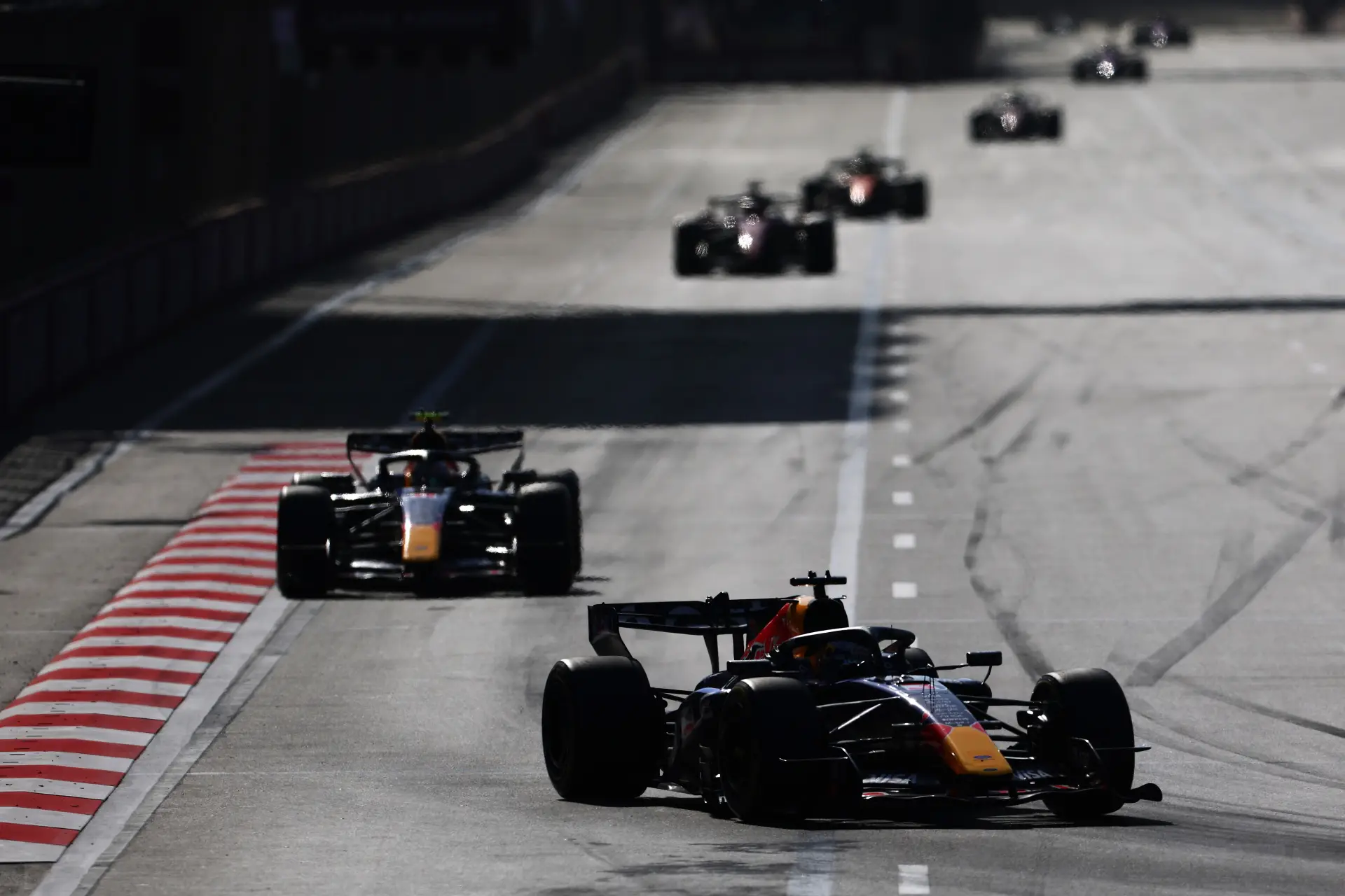 max-verstappen-isack-hadjar-saturday-azerbeidzjan-2026-baku-bakoe-5
