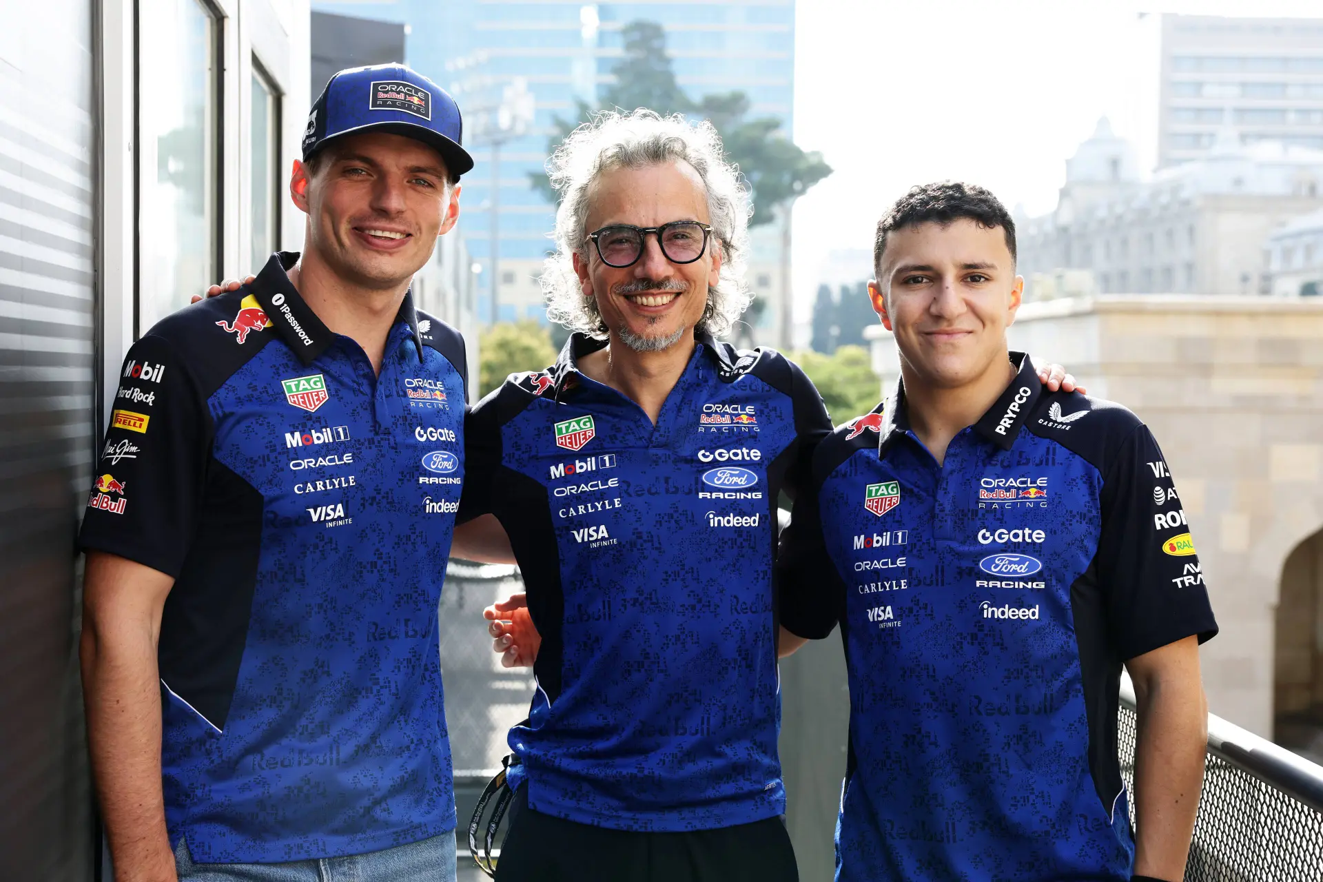 max-verstappen-laurent-mekies-isack-hadjar-red-bull-bakoe-woensdag-2026