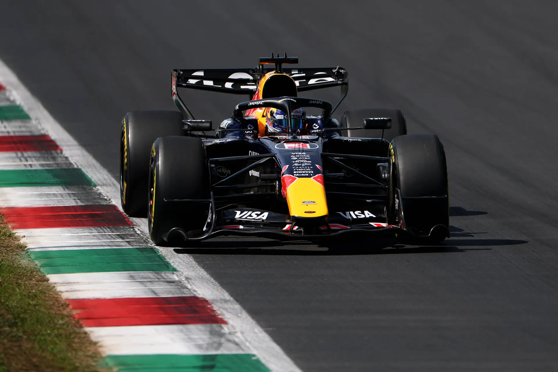 max-verstappen-red-bull-racing-rb22-monza-italië-1
