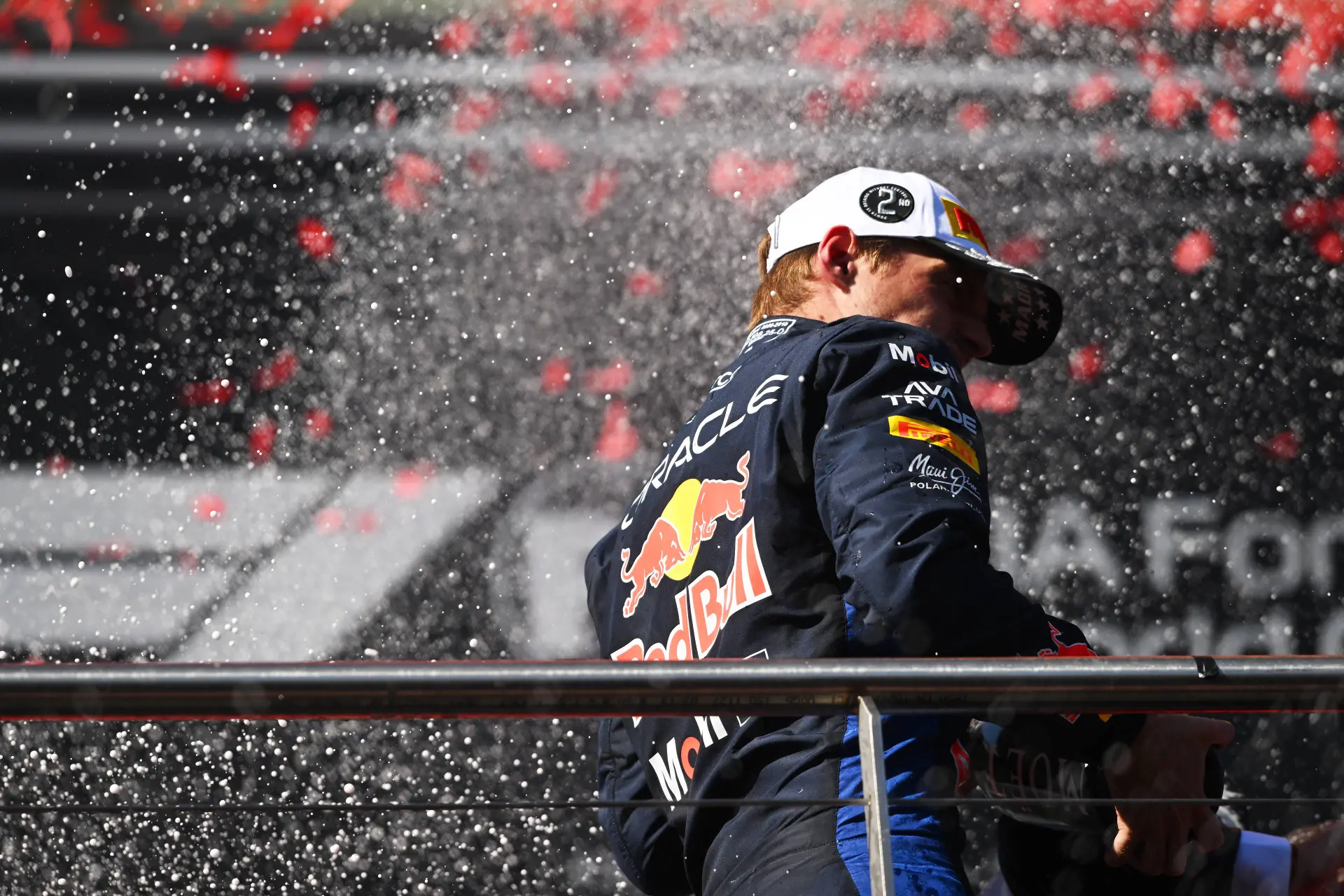 podium-max-verstappen-red-bull-racing-gp-spanje-2026-zondag