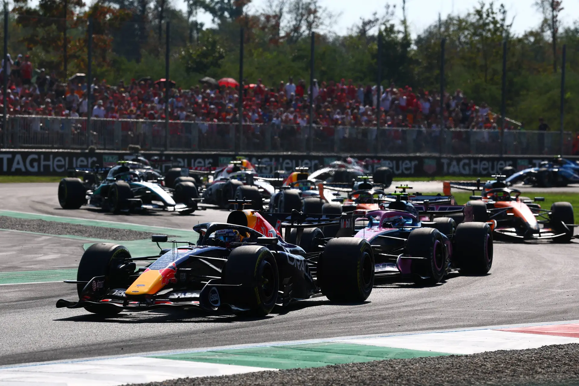 Verstappen-Red Bull-zondag-race-13