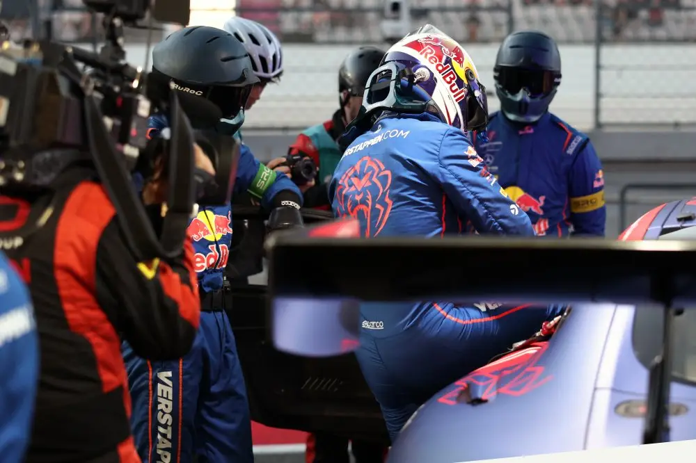 max-verstappen-franz-hermann-mercedes-gt3-gt-world-challenge-europe-portimão-vrijdag-kwalificatie-3