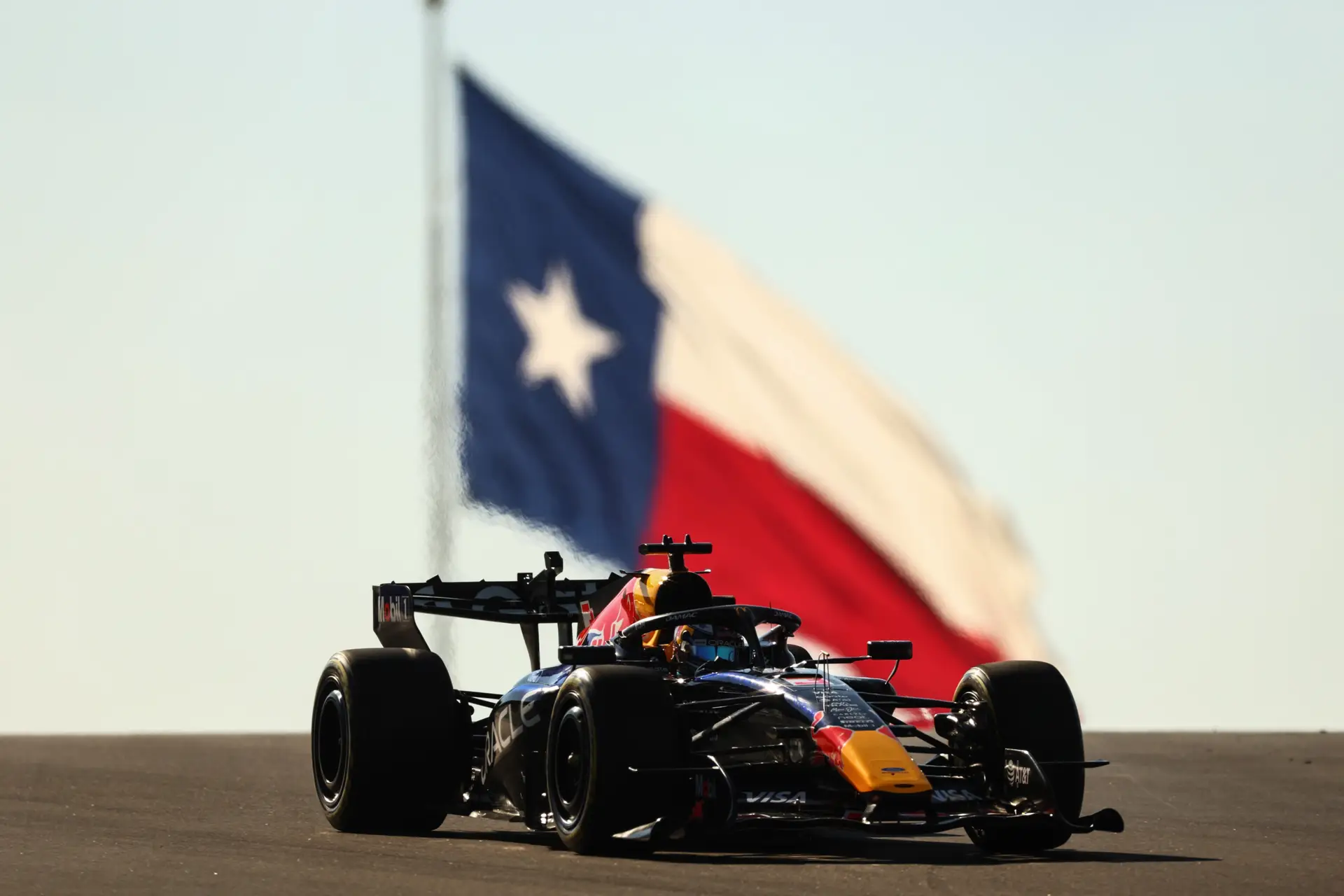 max-verstappen-vs-austin-cota-red-bull-racing-RB22
