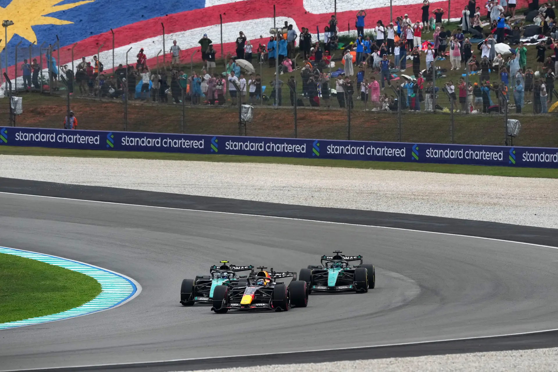 max-verstappen-win-sepang-2026-maleisie-bahrein-kimi-antonelli-george-Russell