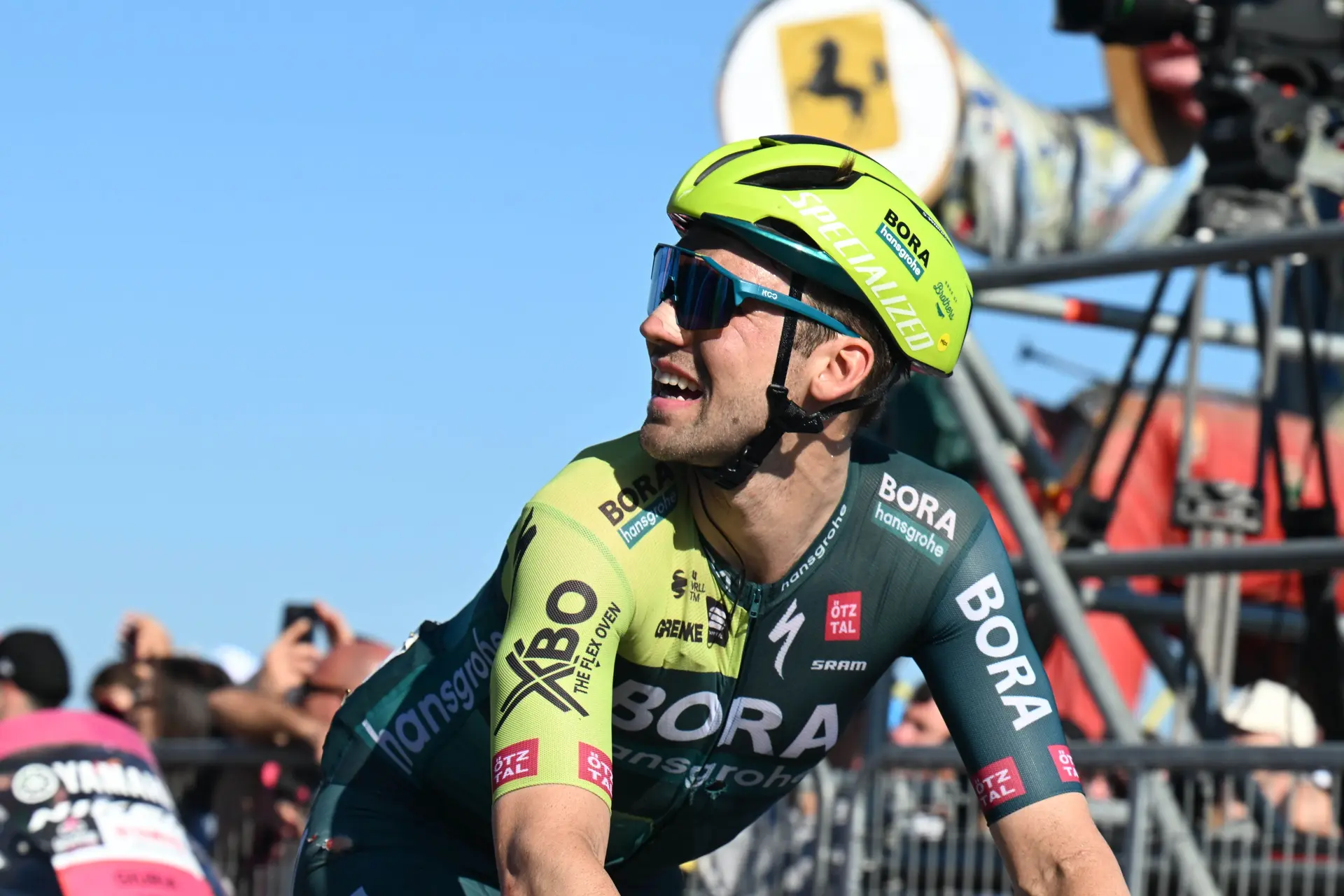 Cycling transfers WorldTour 2025 | Vuelta revelation moves to Movistar, Asgreen signs with EF Education-EasyPost