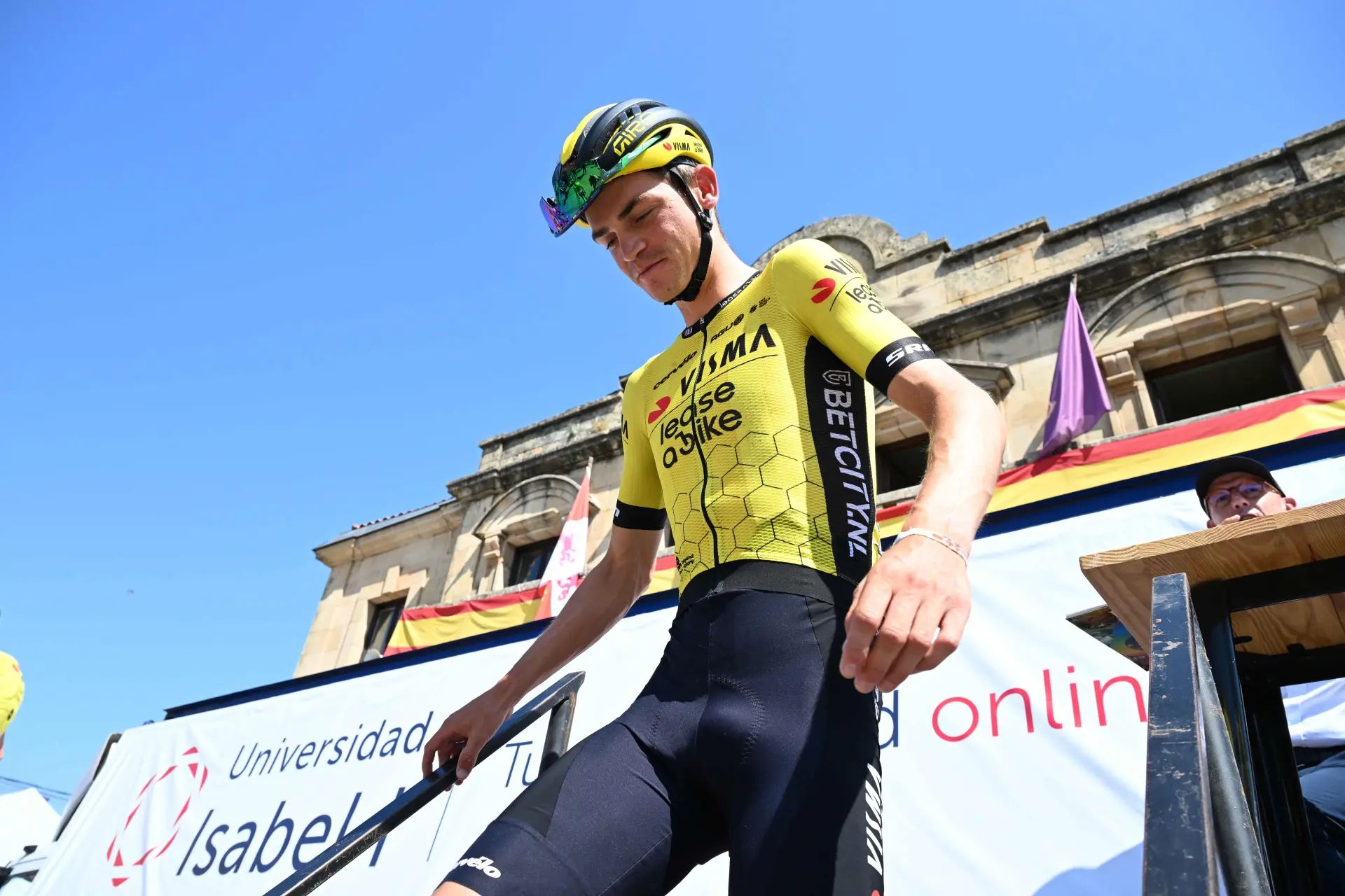 "Far from ideal" is an understatement as all leaders of Visma | Lease a Bike crash again