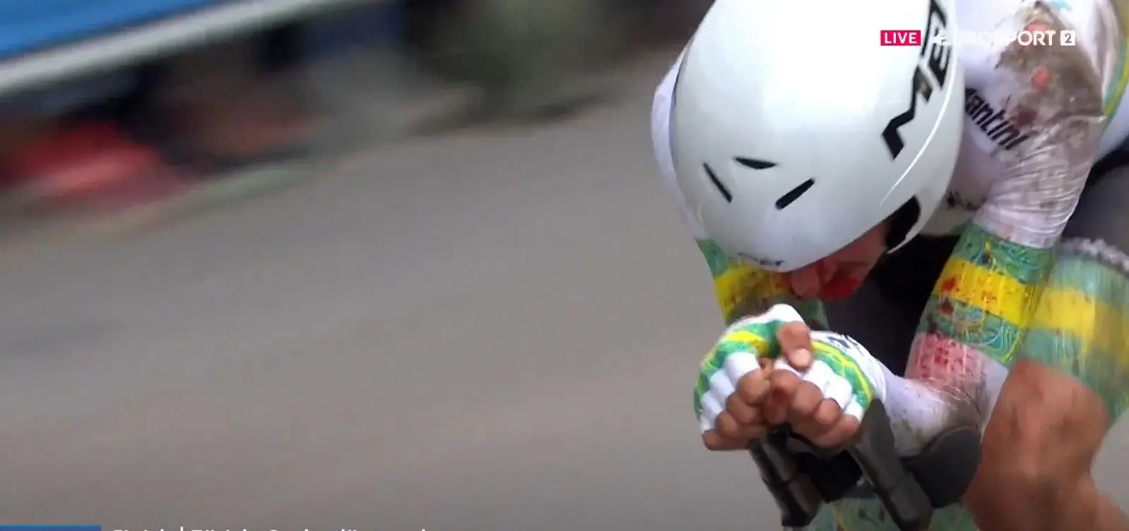 🎥 Unhappy Jay Vine badly hurt due to crash after heading for possible medal