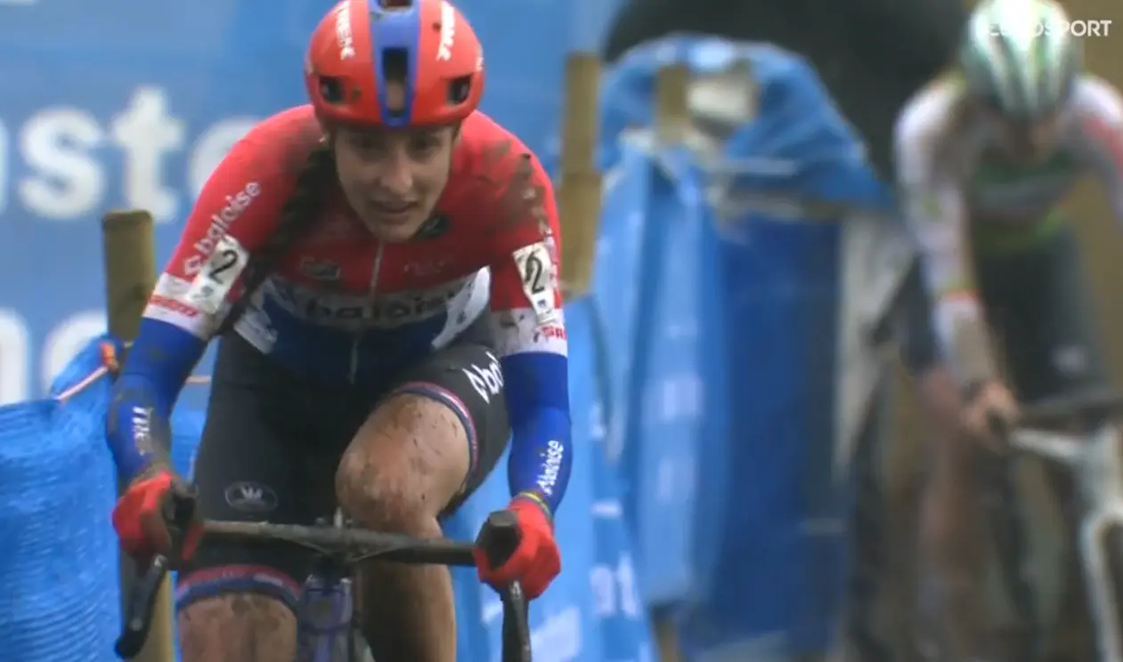 Strong Brand defeats surprising Schreiber in Dutch cyclo-cross, Van Empel fails to convince again