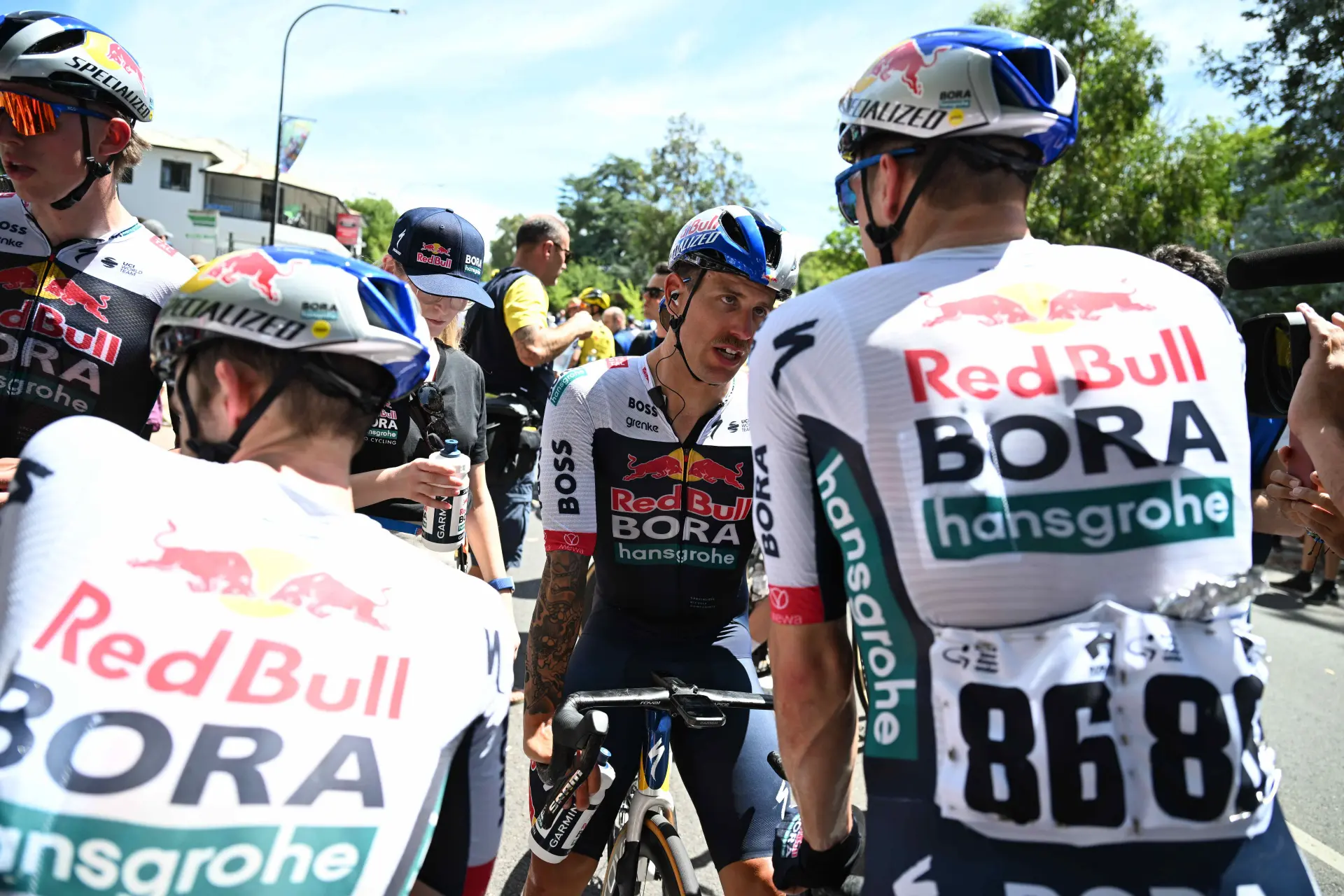 Copy-paste of Van Poppel-Welsford Down Under, but Dutch rider was relegated and got yellow card
