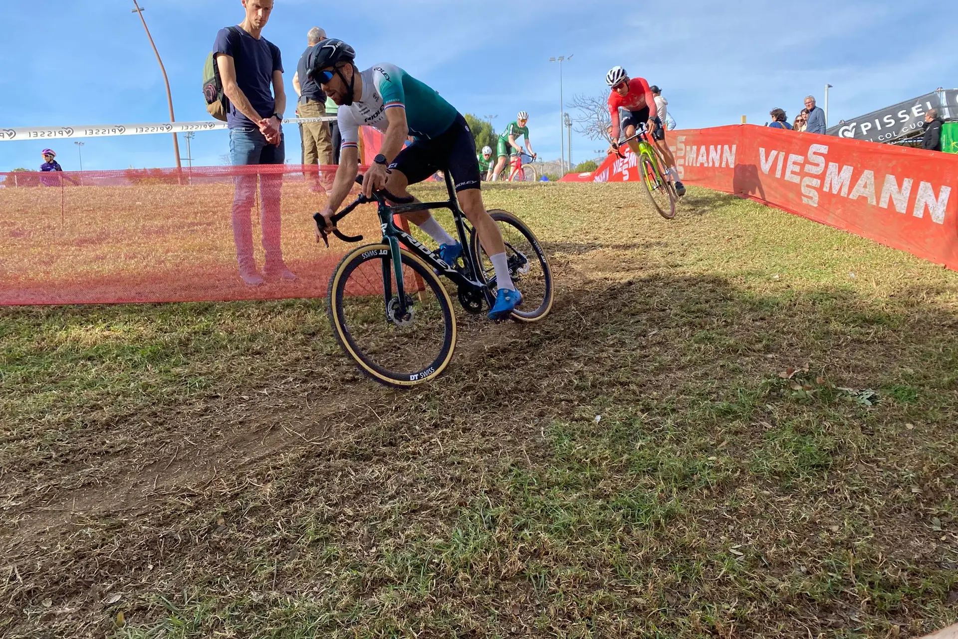 Nieuwenhuis tried to keep up with Van der Poel and Van Aert, but knows: "This was the best possible result"