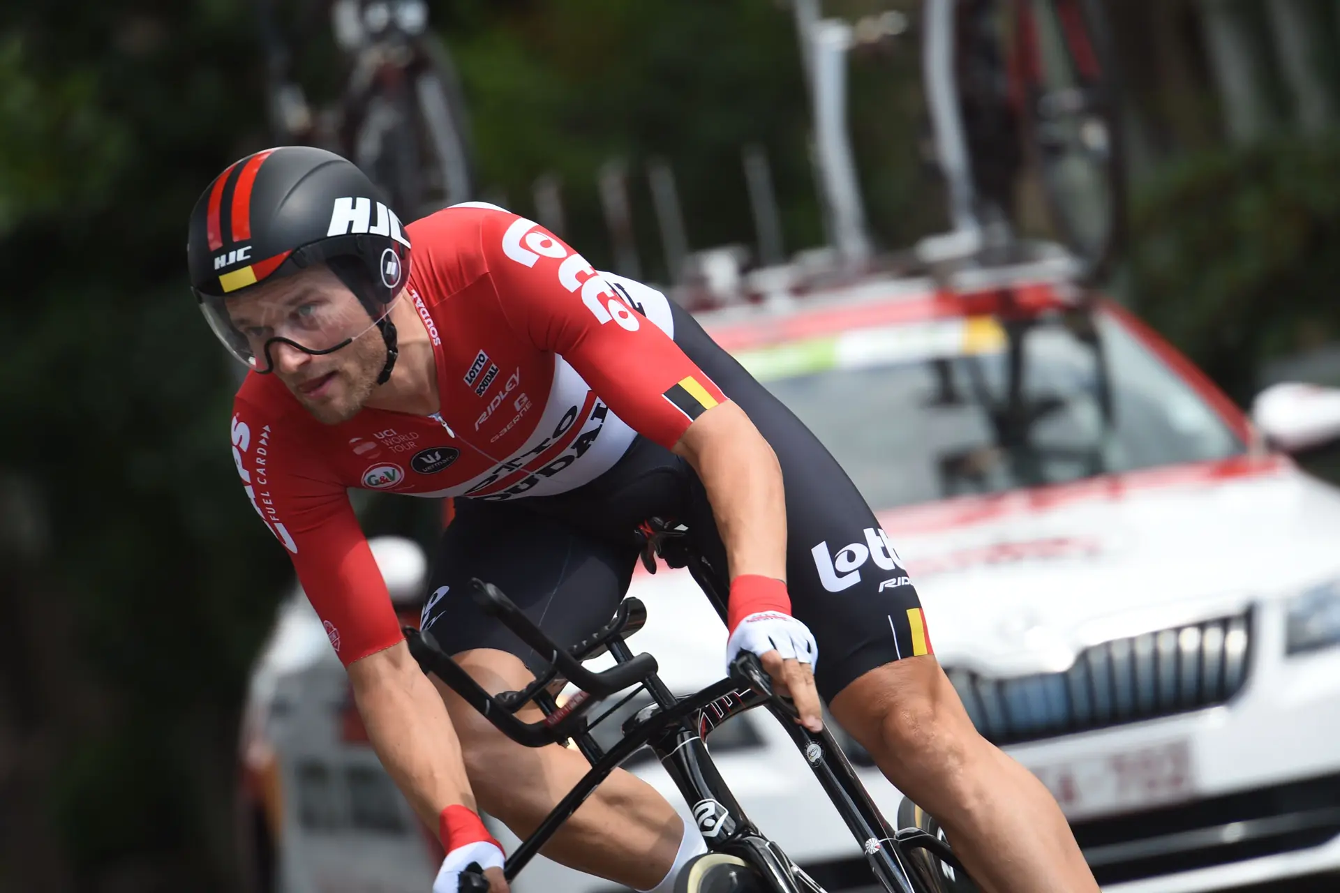 Lotto explains why the cycling world isn't fair: "Those three are on the same level as UAE riders"