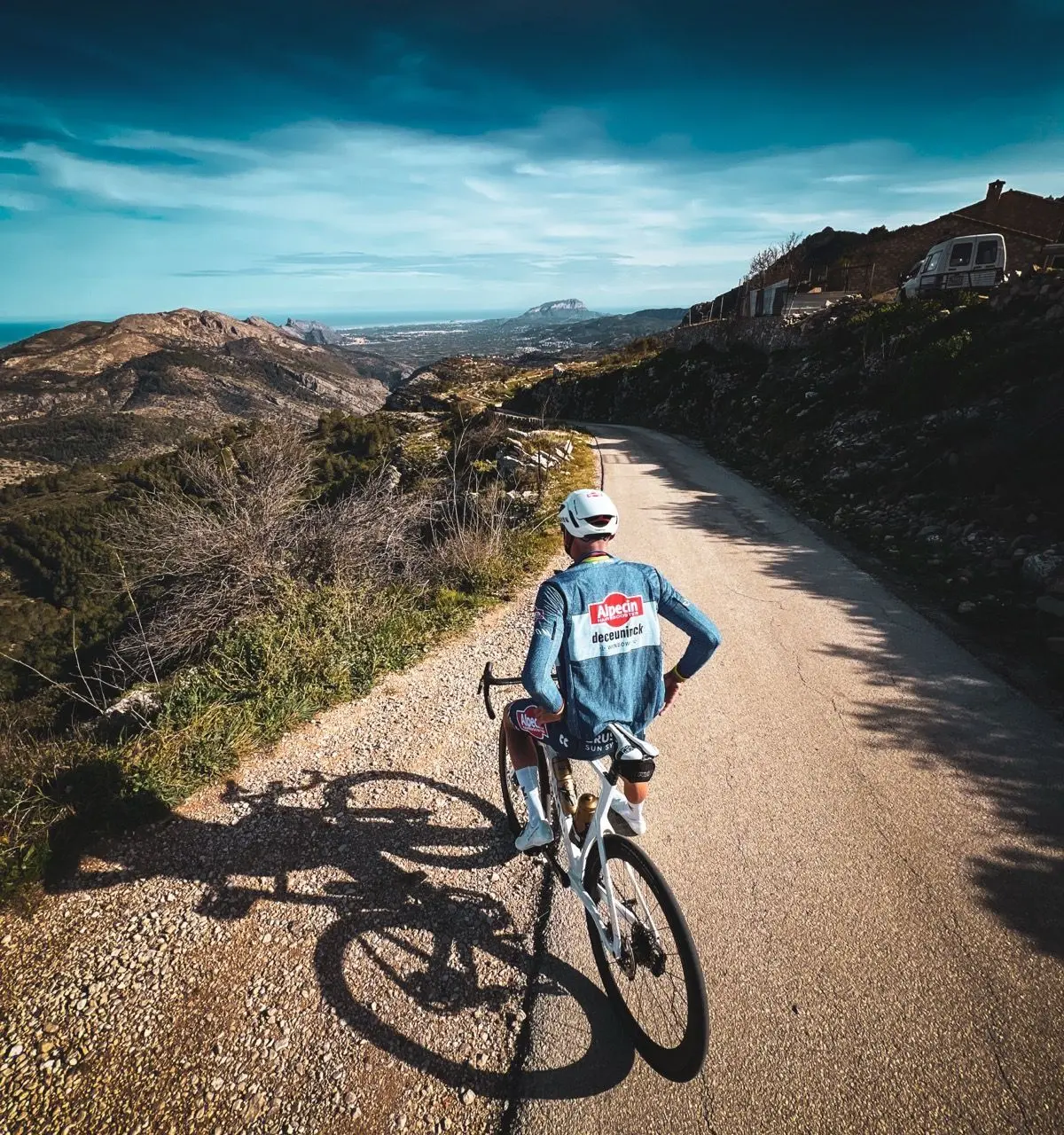 On his 30th birthday, Van der Poel is in Spain, but not in Benidorm: Alpecin's star completes intense training