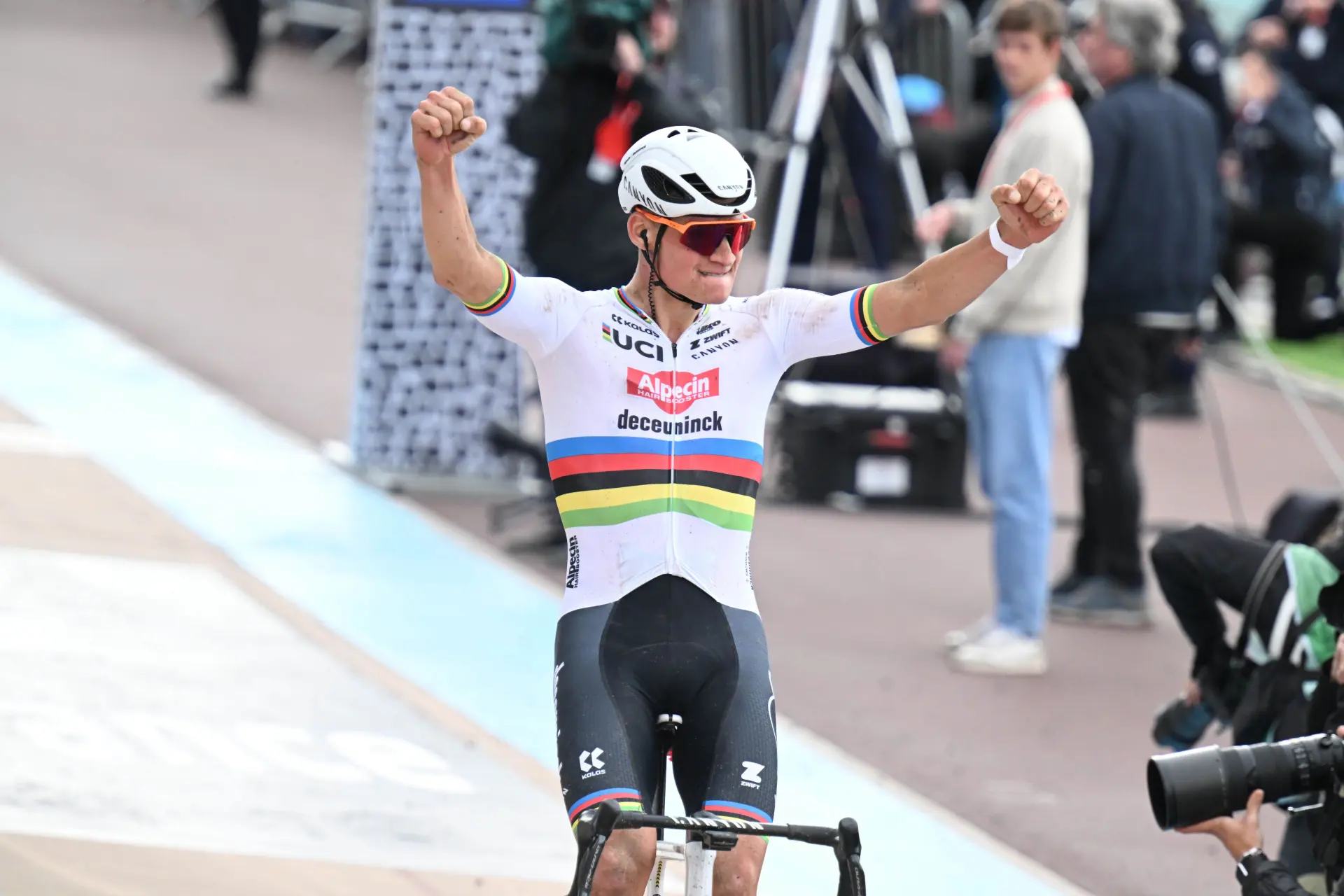 The cycling spring will be a Pogacar vs. Van der Poel showdown: "I think we’ll see an even stronger Pogacar"