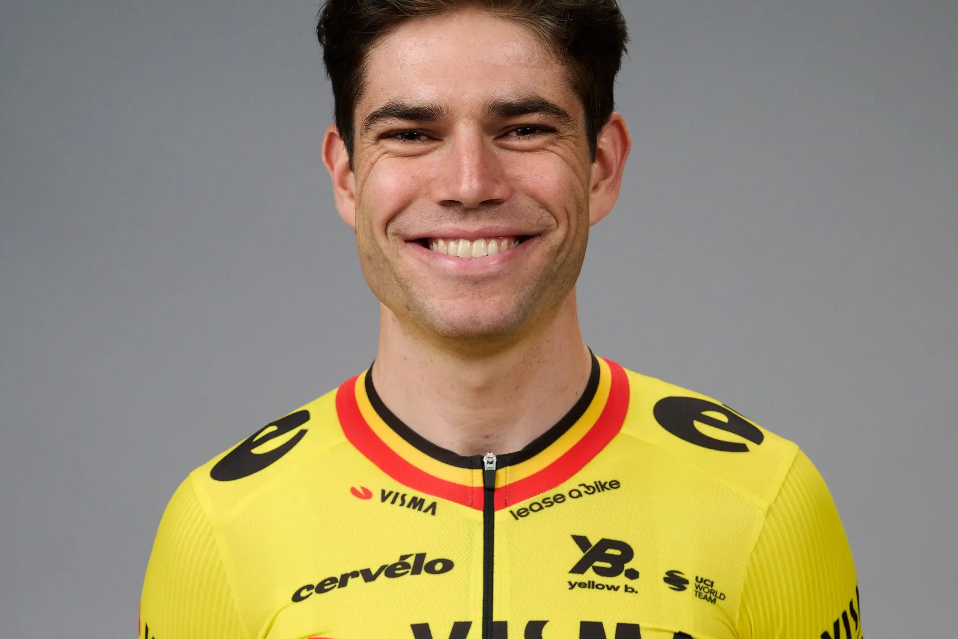Van Aert hands out compliments – by helicopter – at Visma HQ, but expects his teammates at the start in Omloop: "That approach has already paid off"